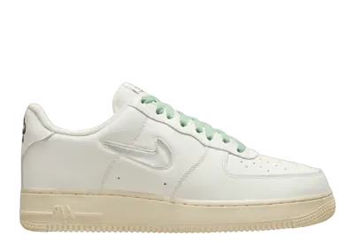 Nike Air Force 1 Low Jewel Sail Enamel Green