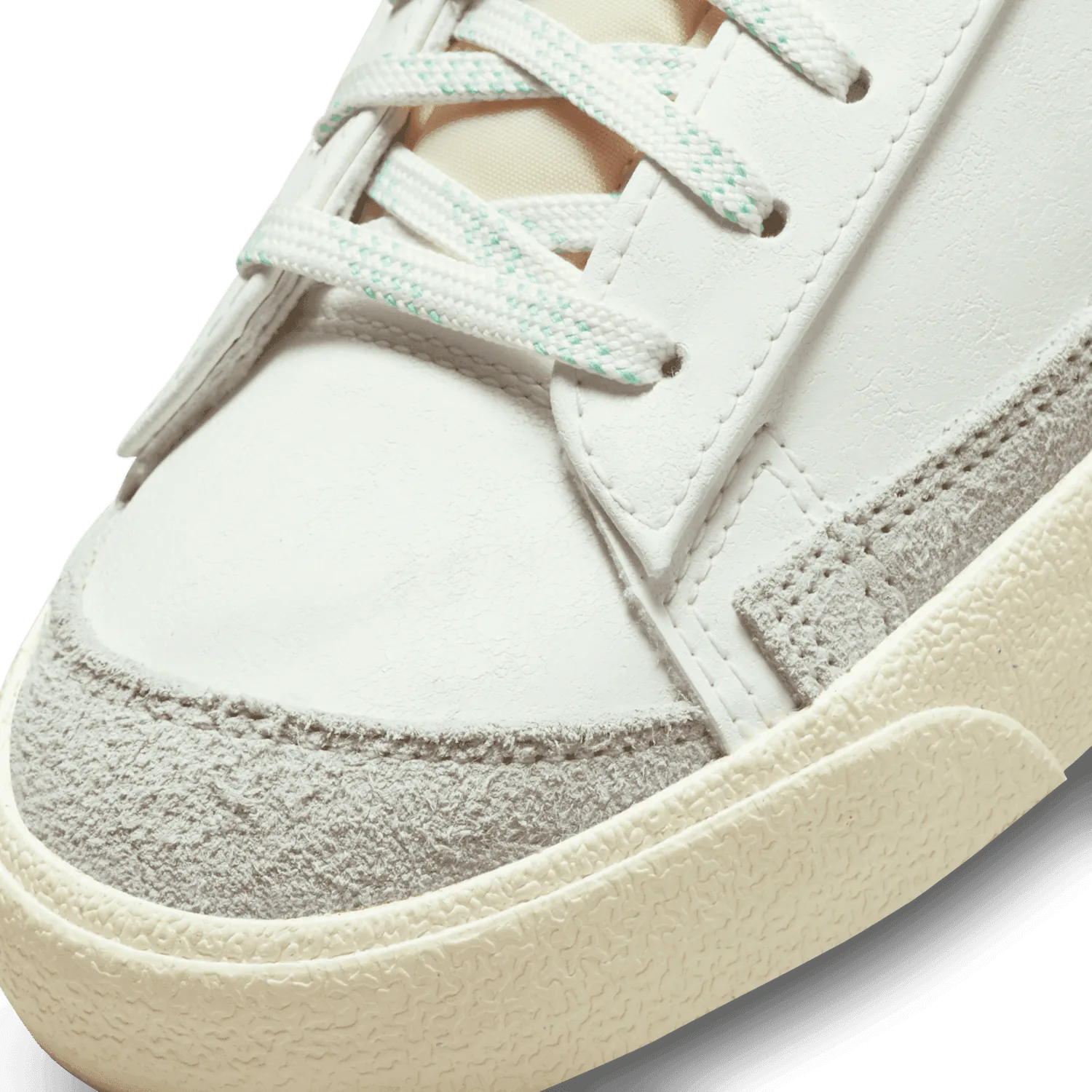 Nike Blazer Low '77 PRM Shoes image 6