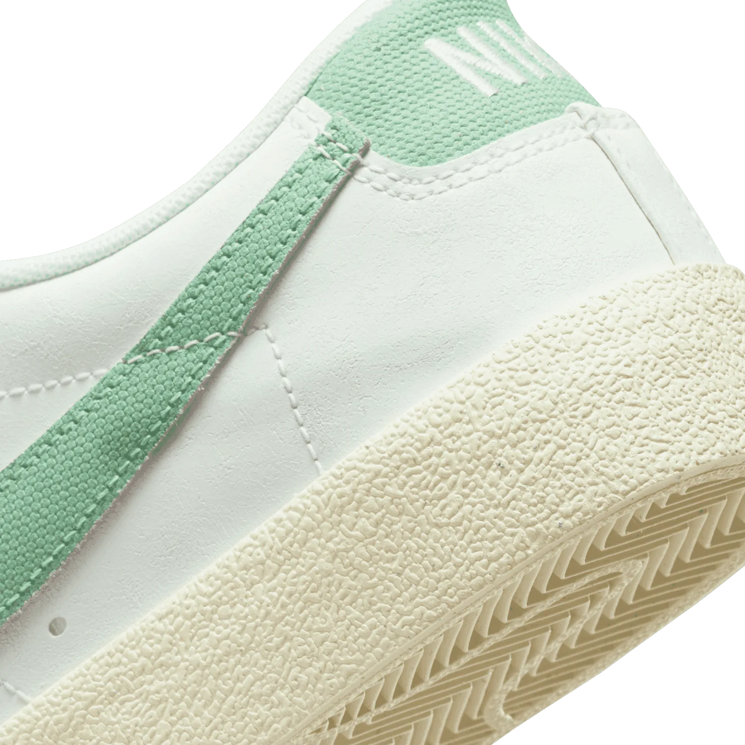 Nike Blazer Low '77 PRM Shoes image 7