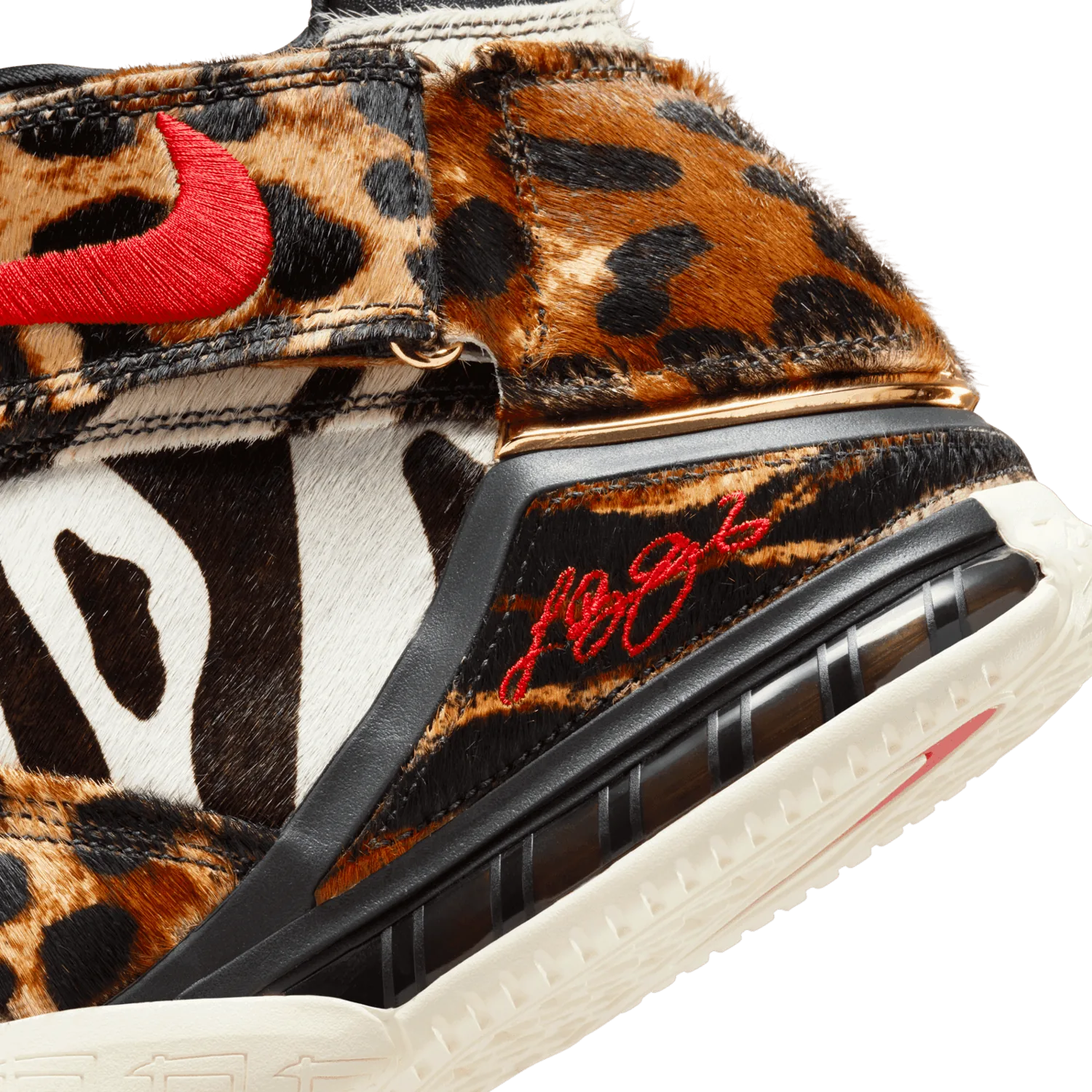 Nike LeBron 2 LX Beast image 8