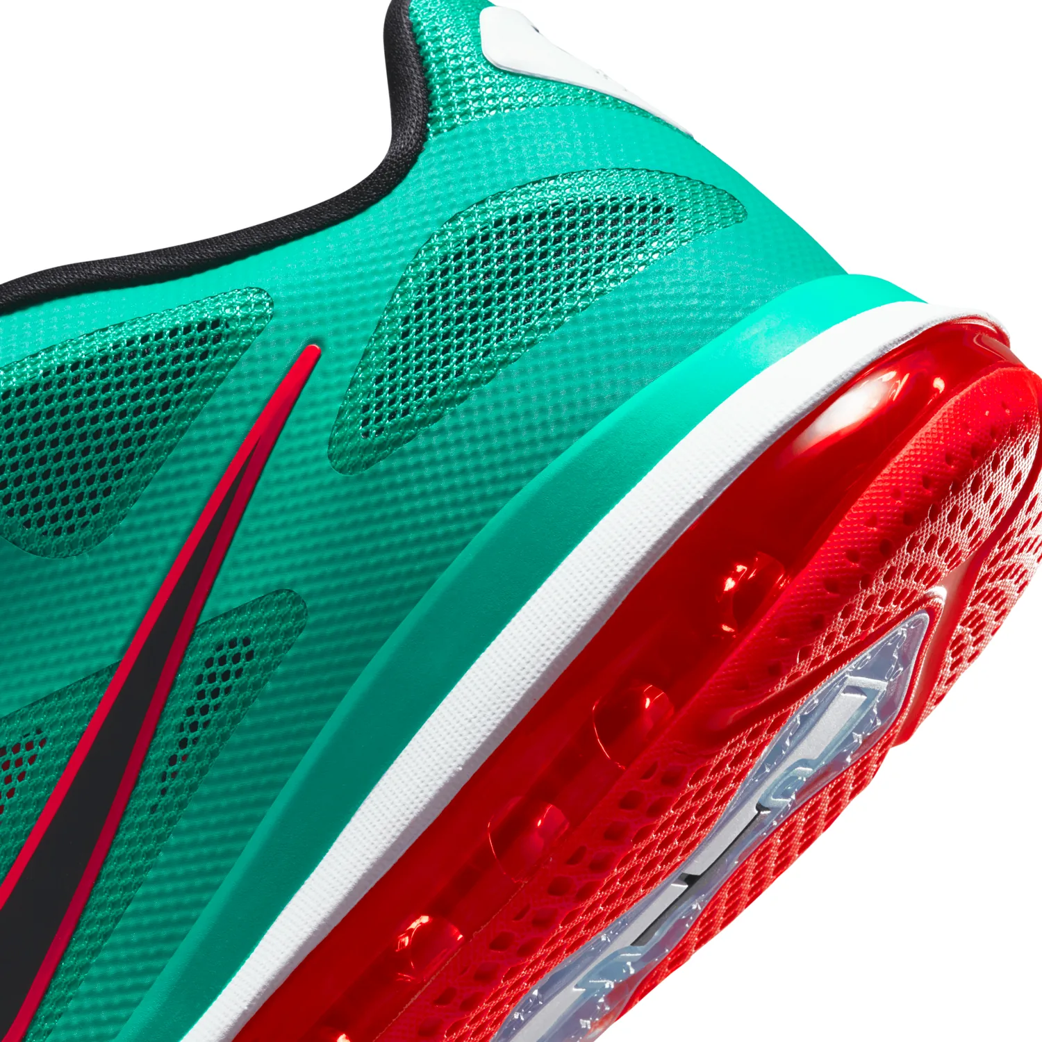 Nike LeBron 9 Low Reverse Liverpool image 3
