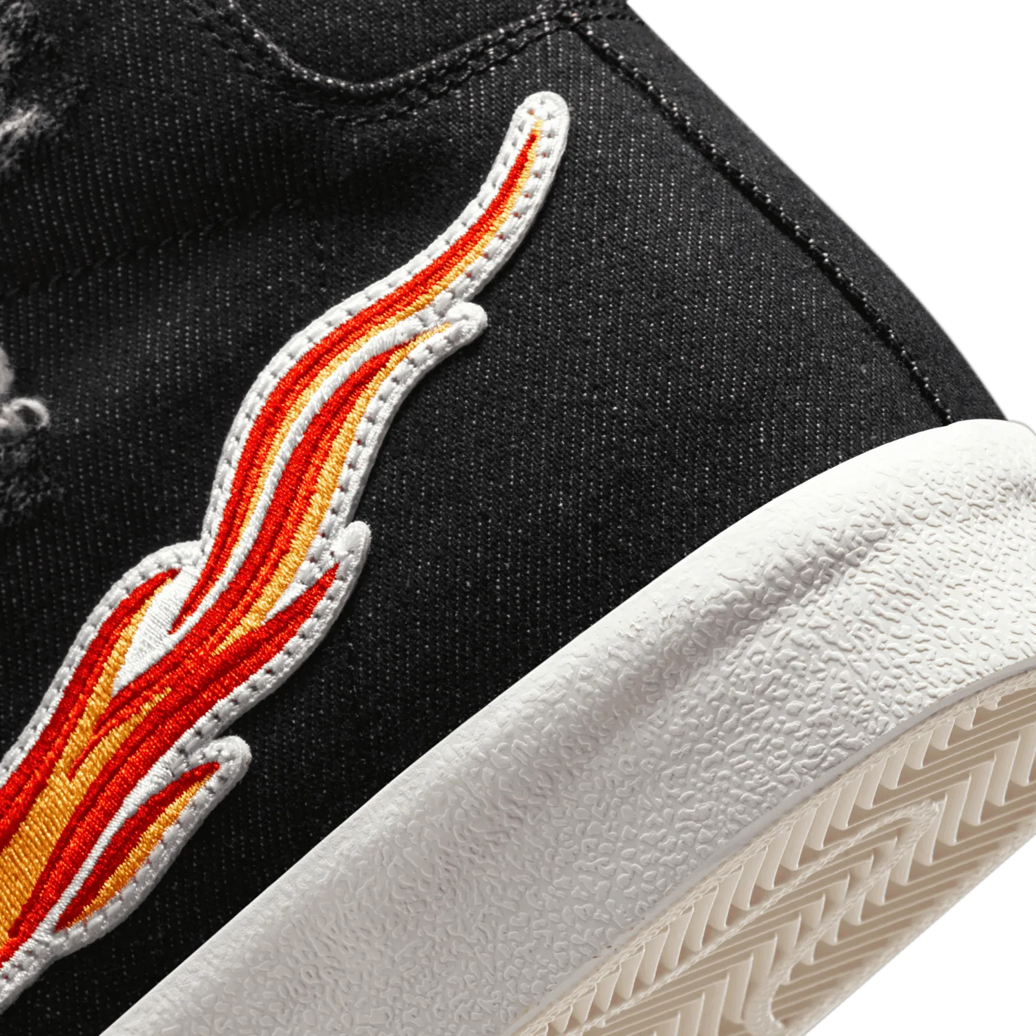 Nike Blazer Mid '77 Shoes image 7