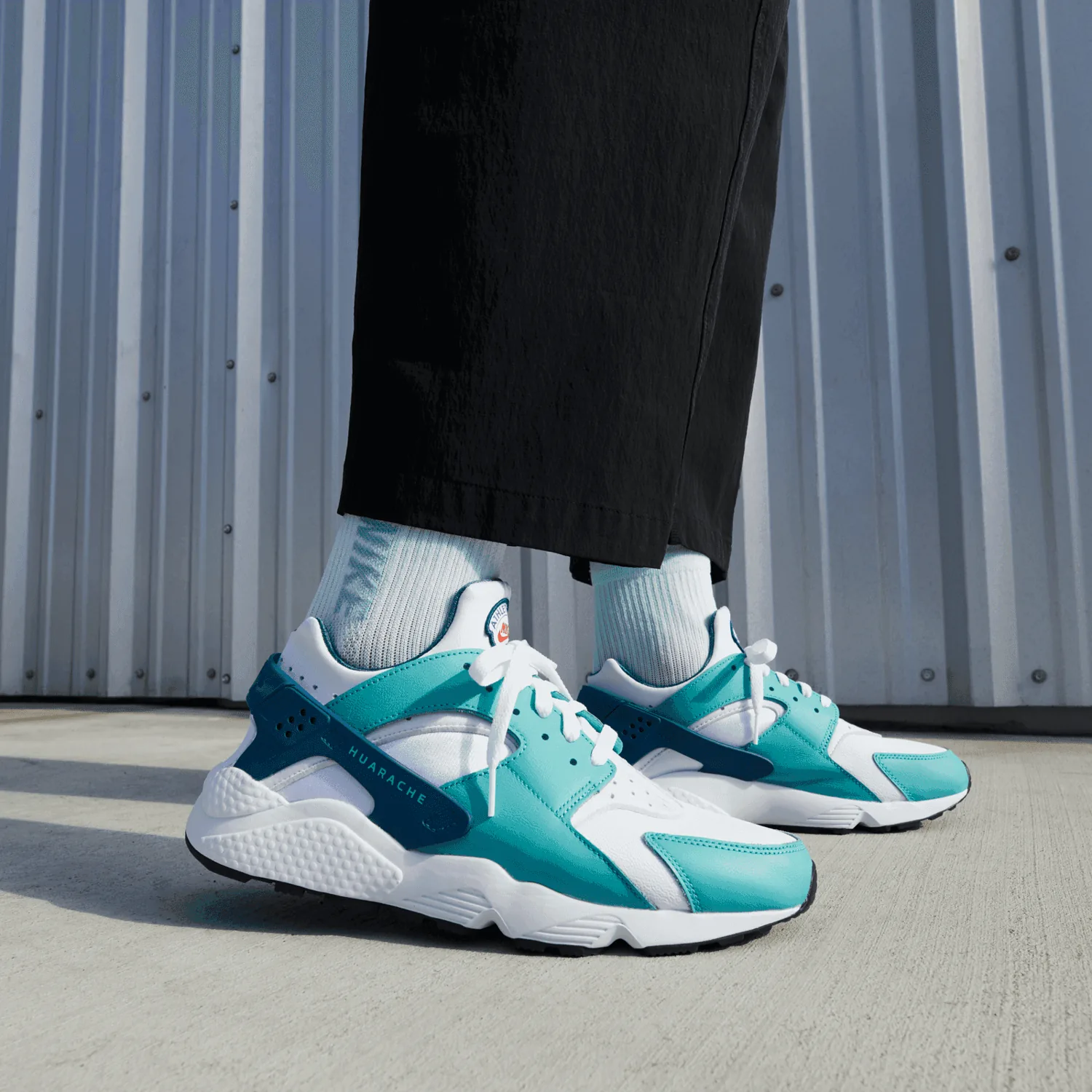 Nike Air Huarache Shoes image 2