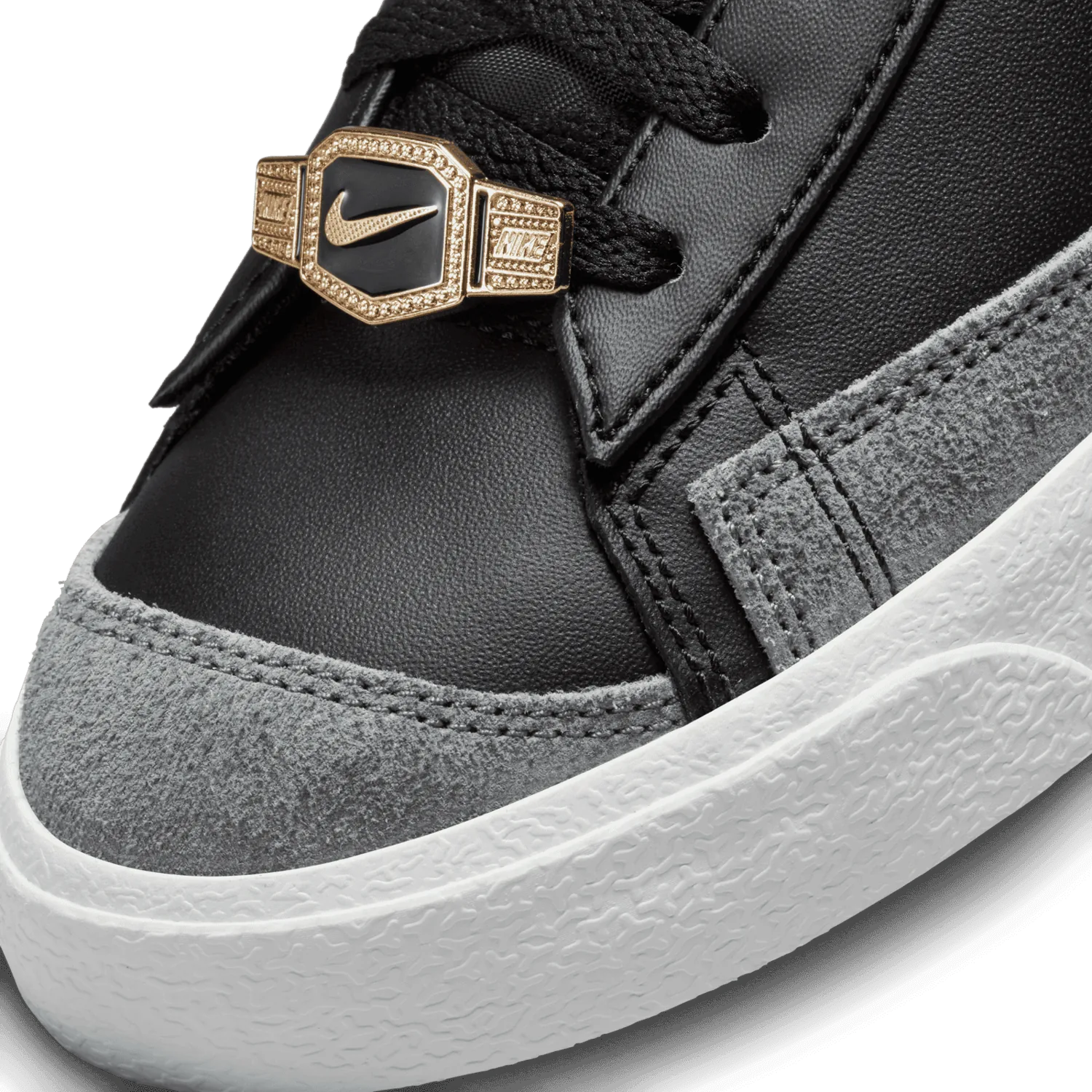Nike Blazer Mid '77 EMB Shoes image 6