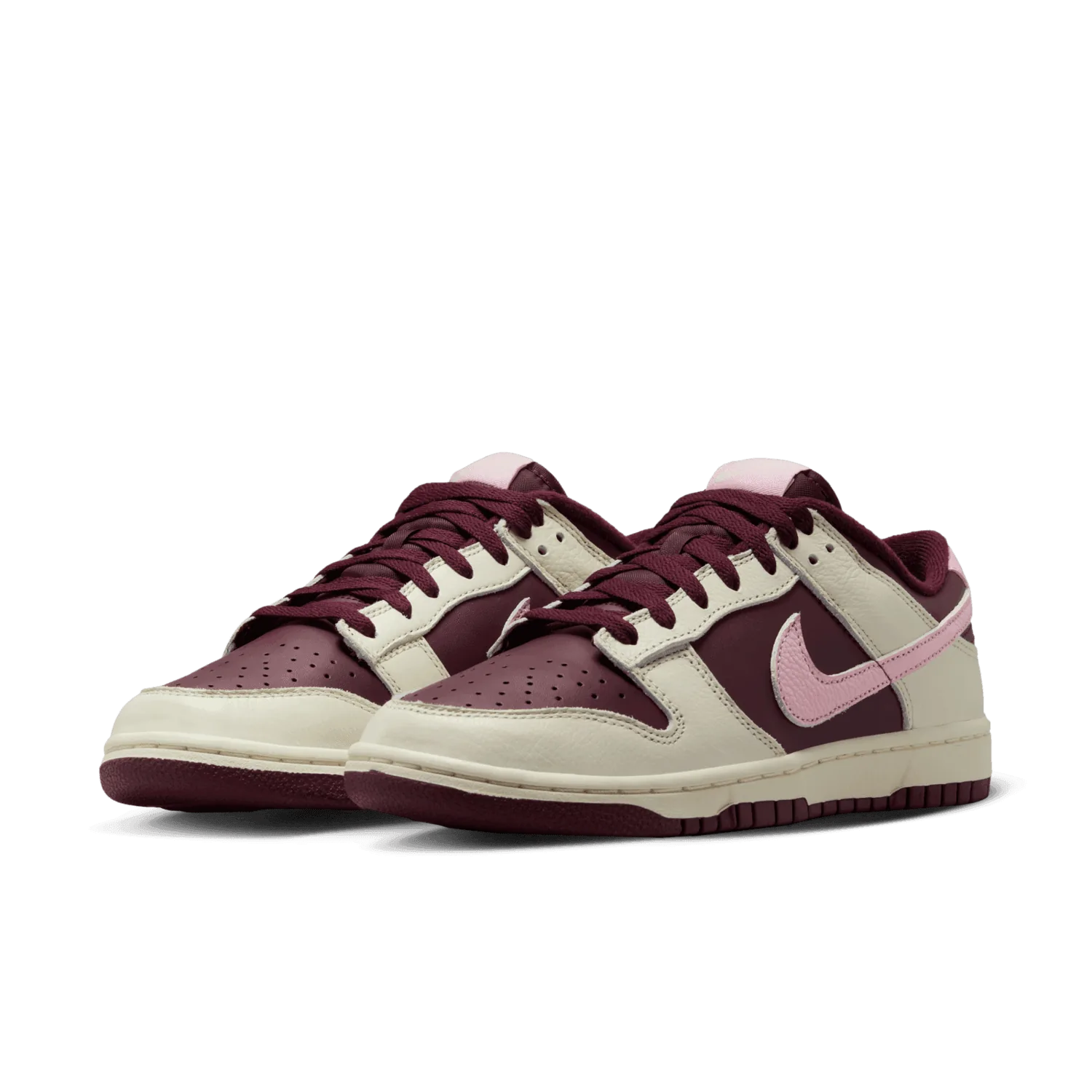 Nike Dunk Low Valentine’s Day (2023) image 3