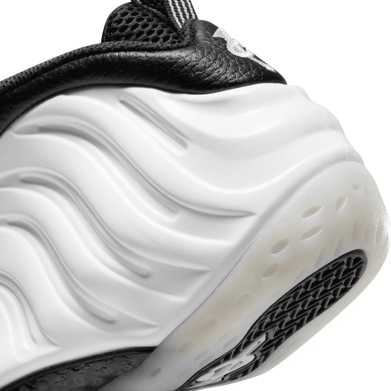 Nike Air Foamposite One Penny PE image 7