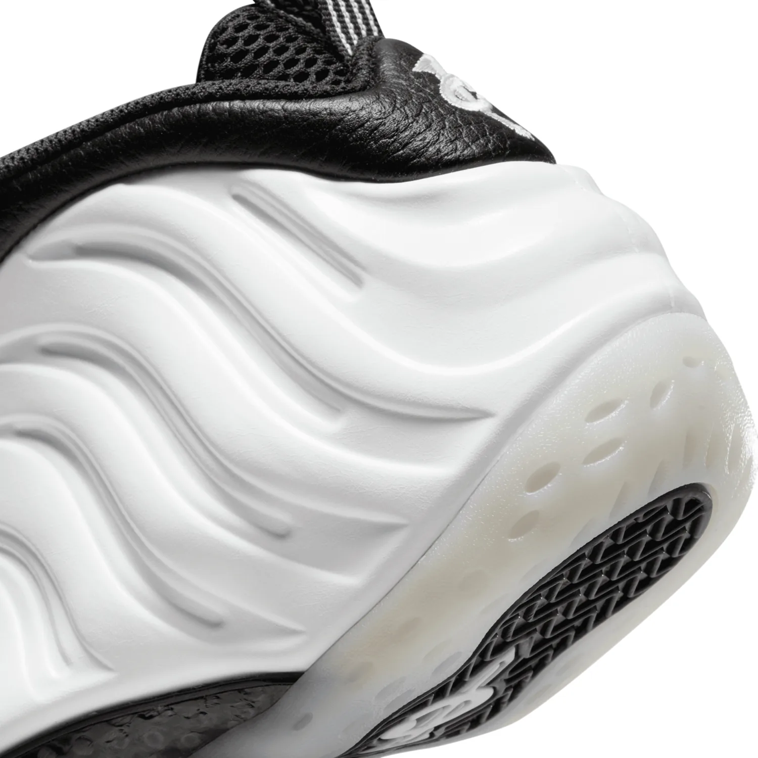 Nike Air Foamposite One Penny PE image 8
