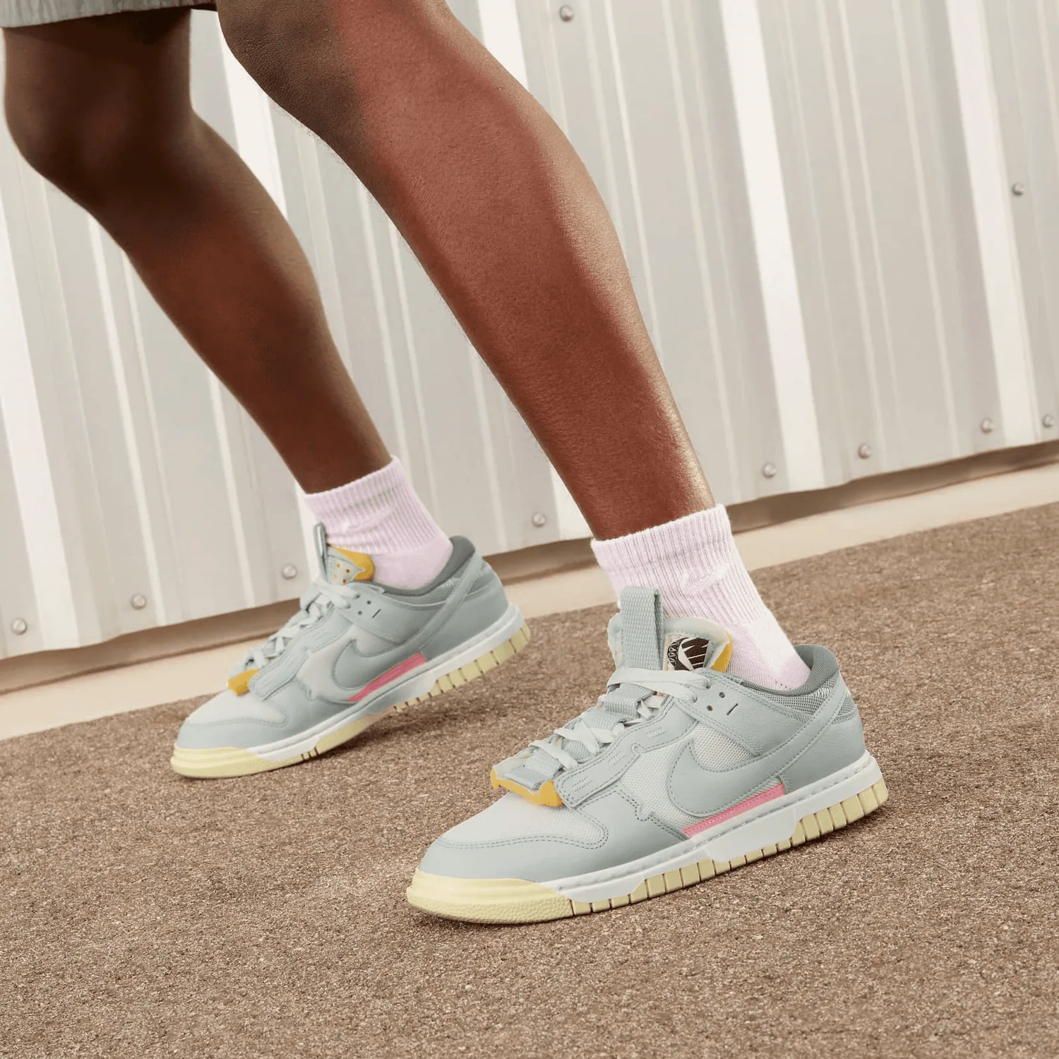 Nike Dunk Low Remastered Light Silver Pink Foam image 10