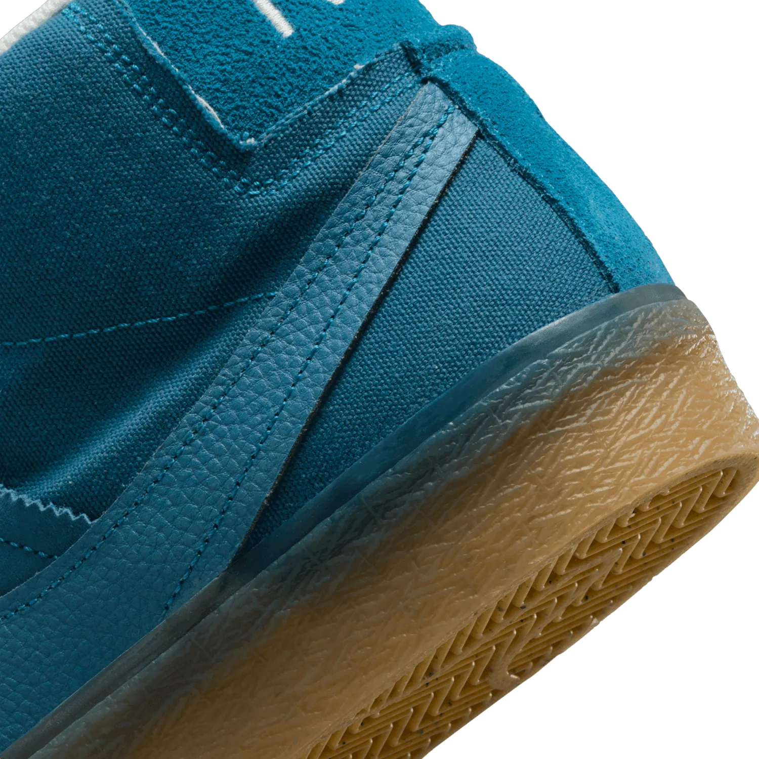 Nike SB Zoom Blazer Mid PRM Plus Green Abyss Gum image 10