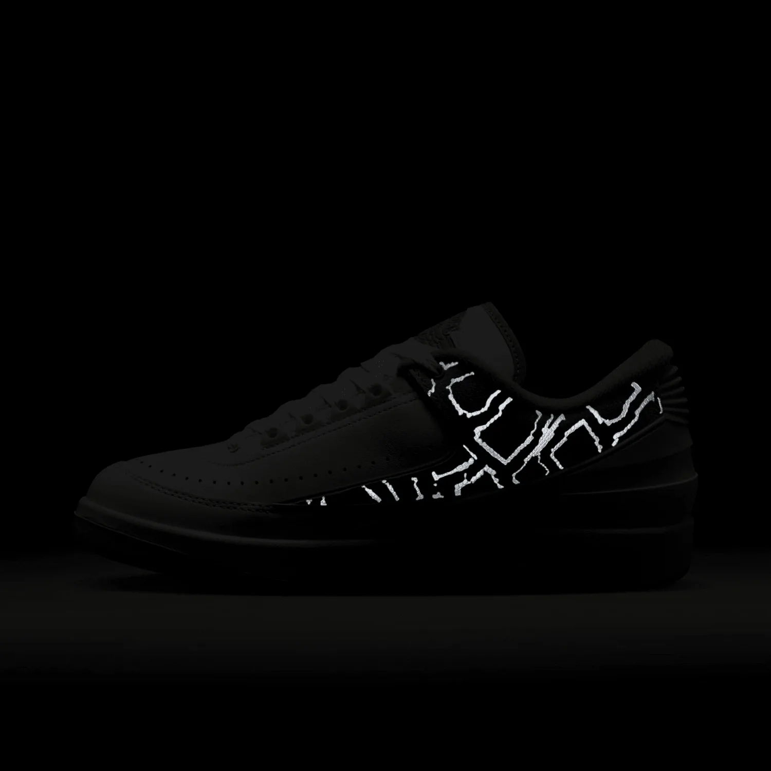 Air Jordan 2 Retro Low Python image 2
