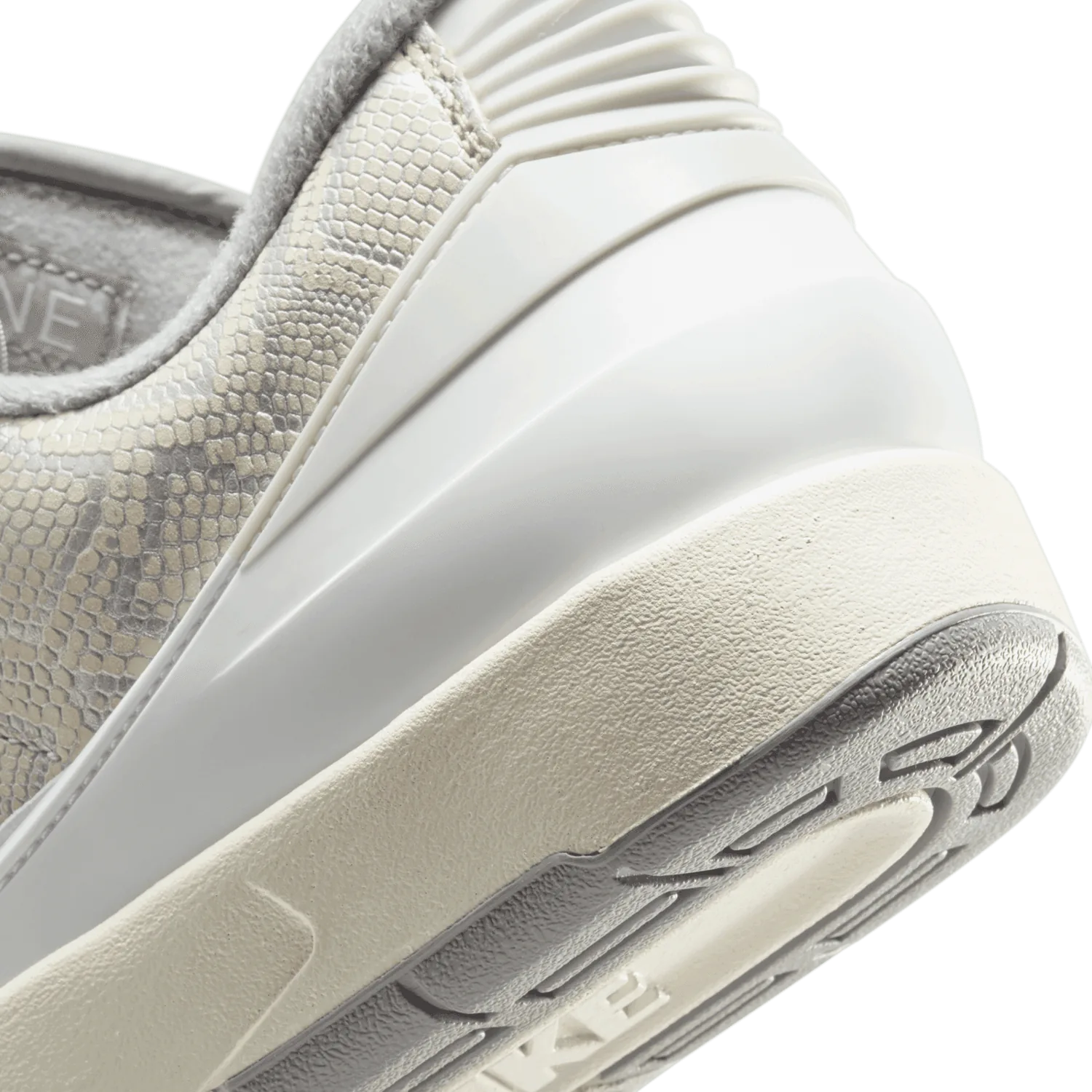Air Jordan 2 Retro Low Python image 8