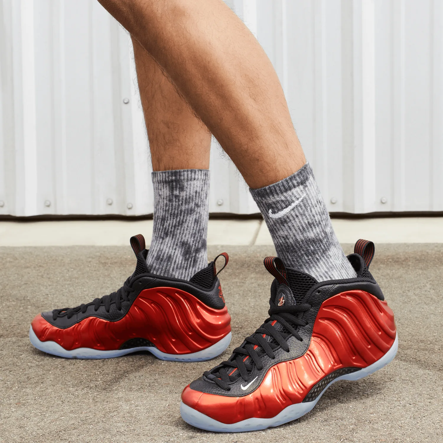 Nike Air Foamposite One Metallic Red (2023)