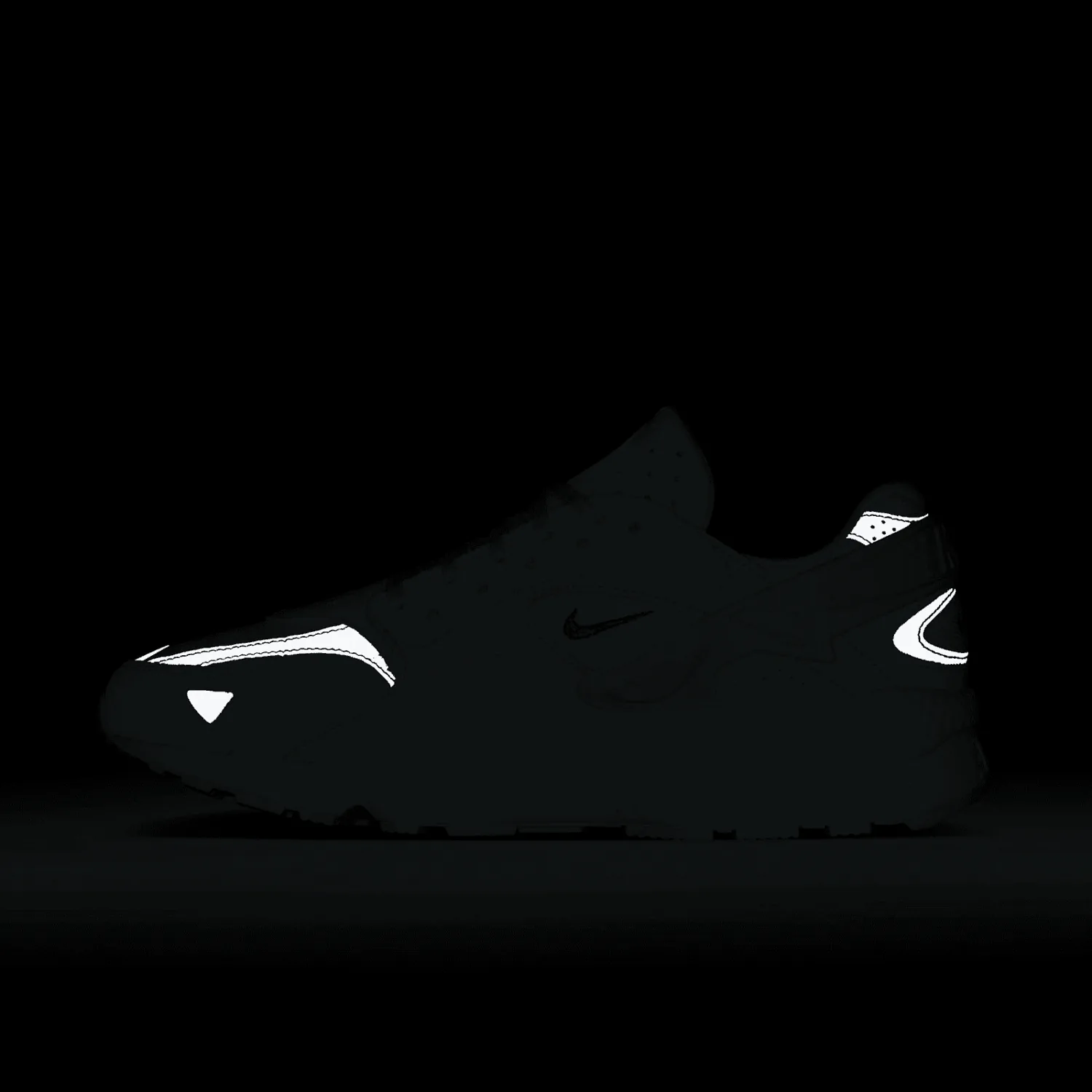 Nike Air Huarache Runner Photon Dust University Red image 2