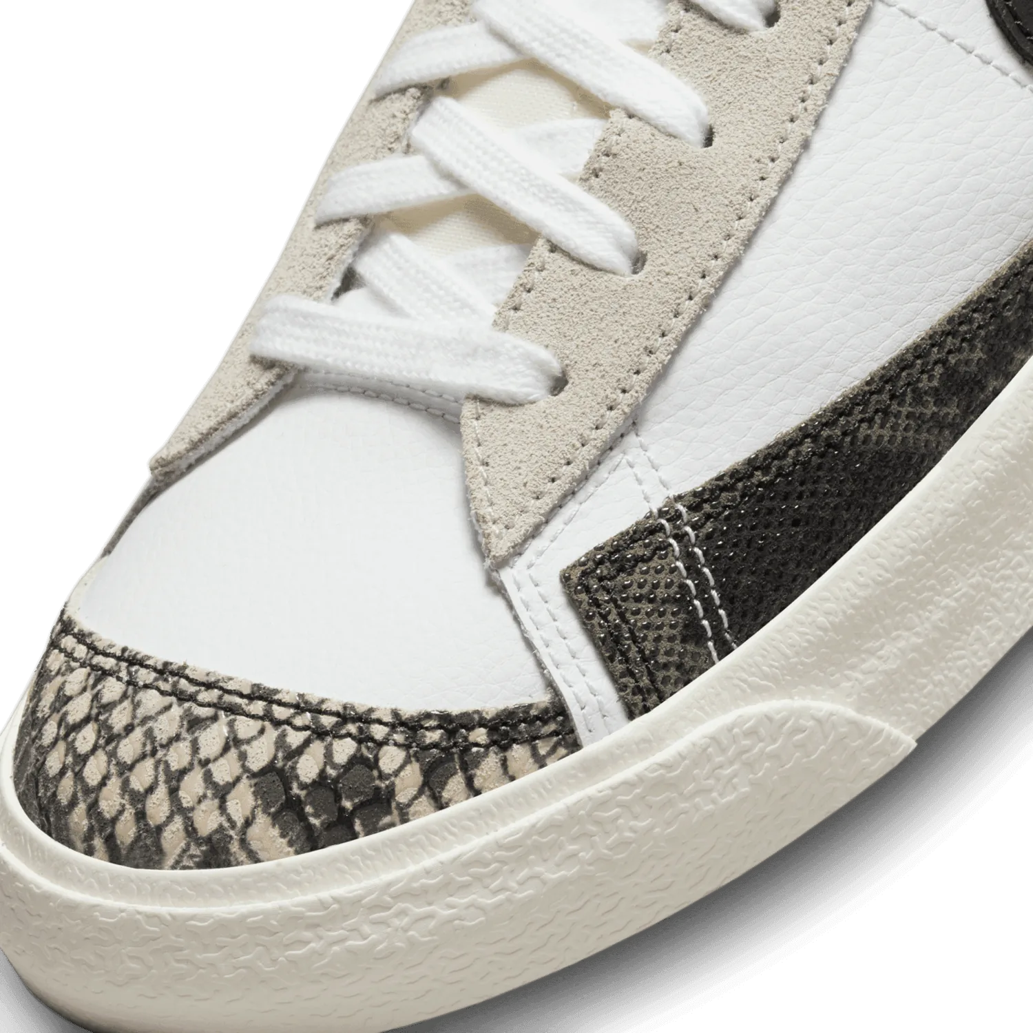 Nike Blazer Mid 77 Vintage Animal image 6