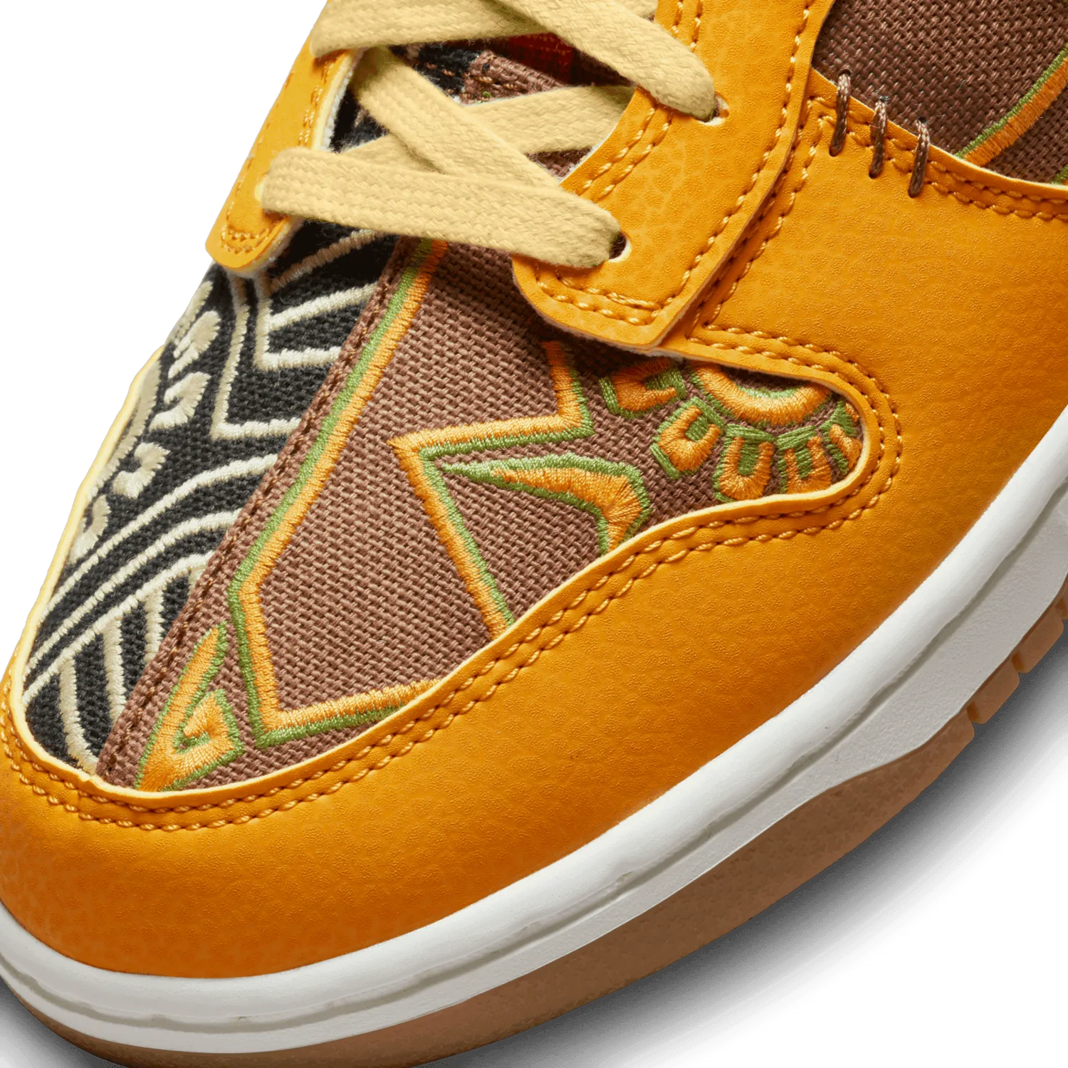 Nike Dunk High Somos Familia image 6