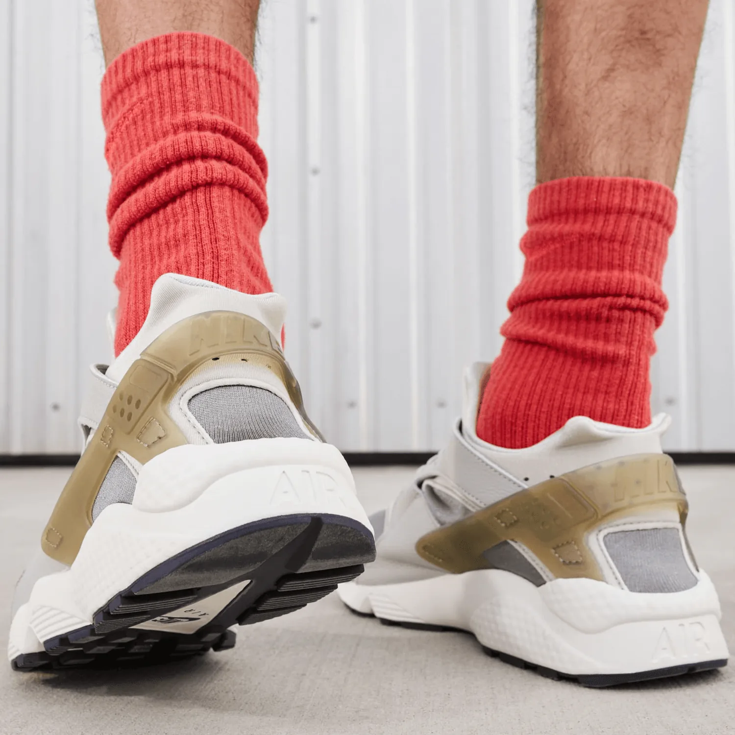 Nike Air Huarache Light Iron Ore Photon Dust image 2