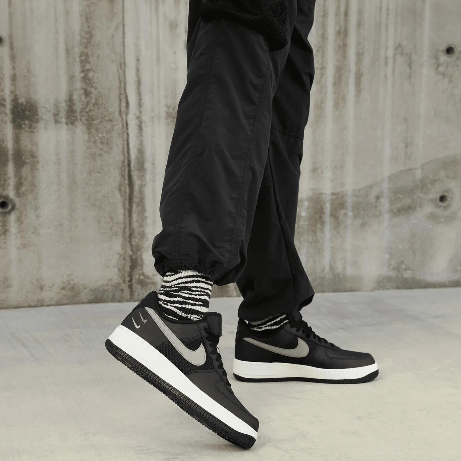 Nike Air Force 1 Low Black Flat Pewter Midnight Navy image 2
