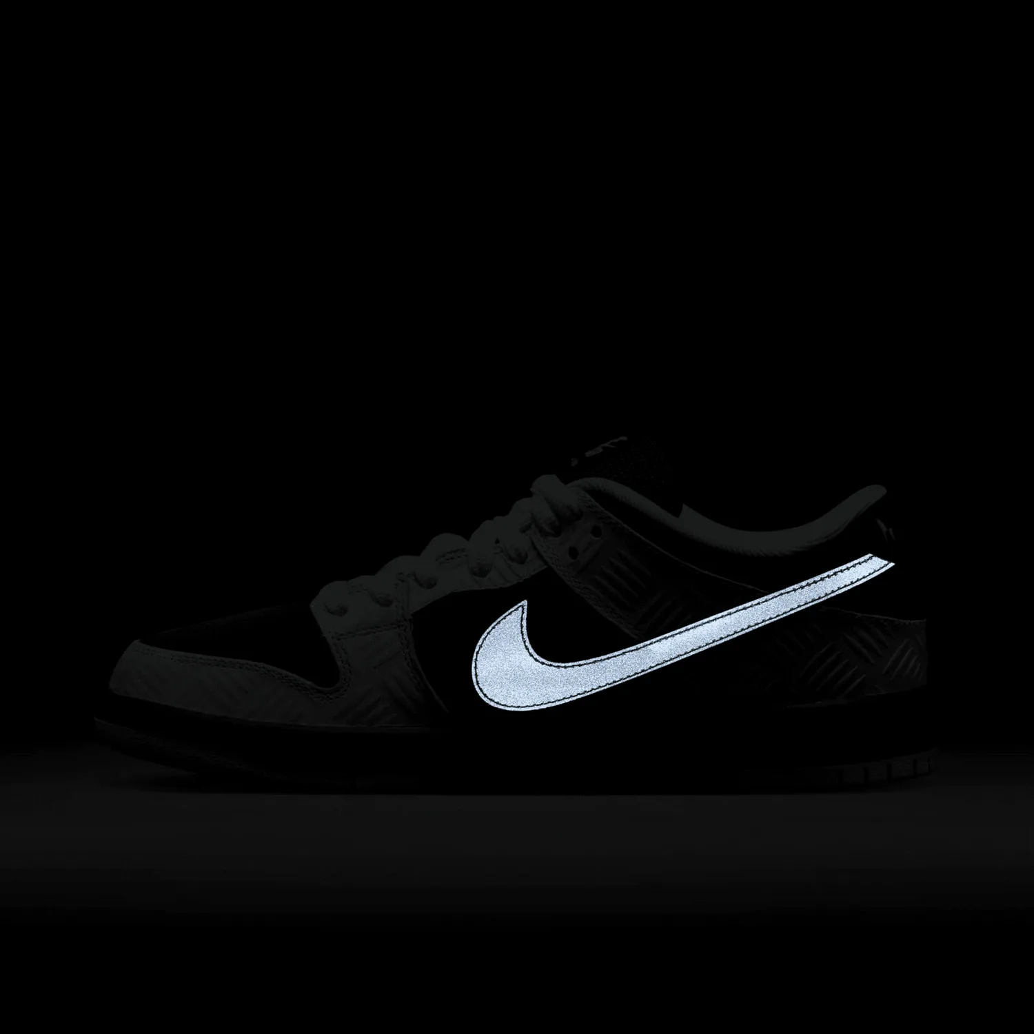 Nike SB Dunk Low Tightbooth image 12