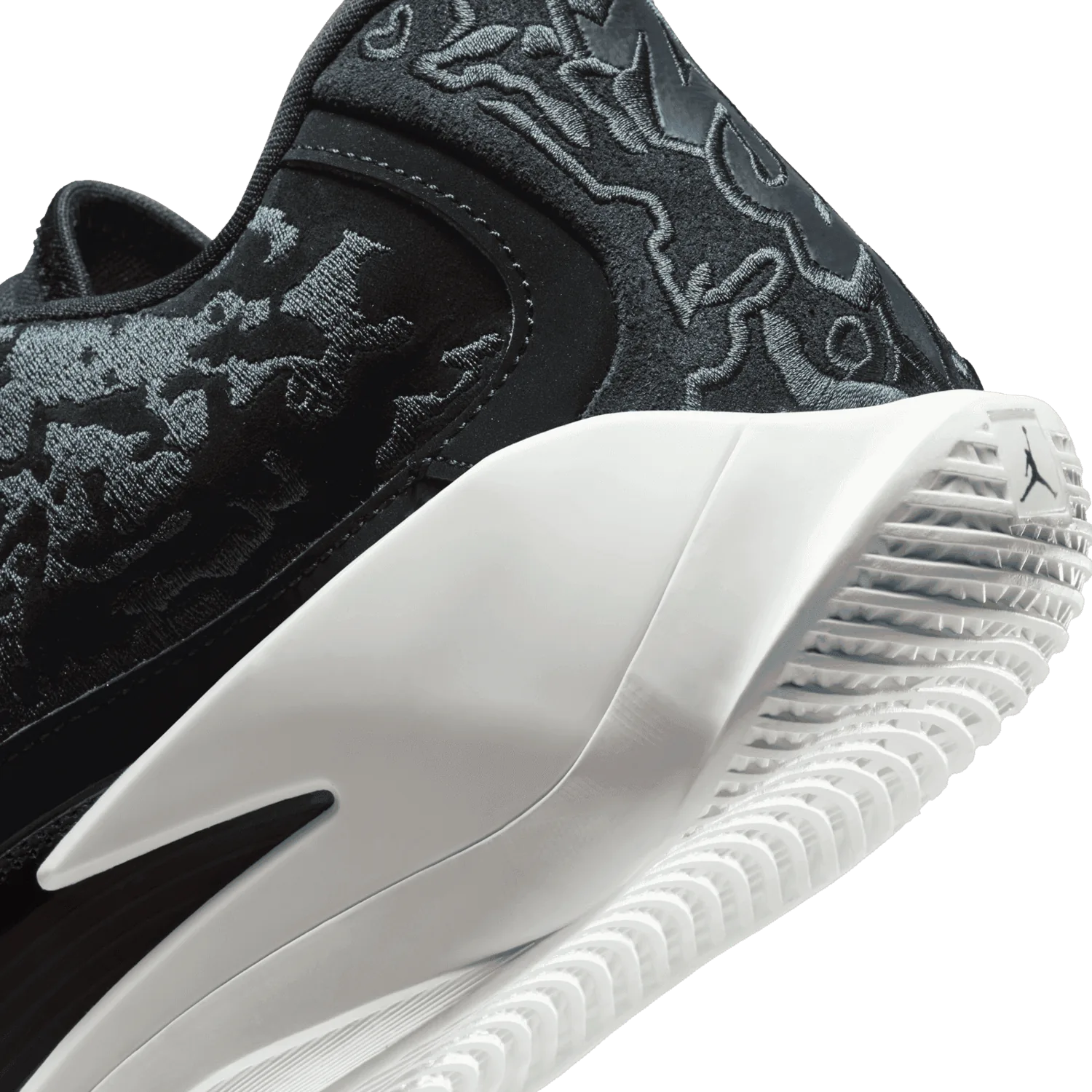 Jordan Zion 3 M.U.D. SE Black Dark Ash image 6