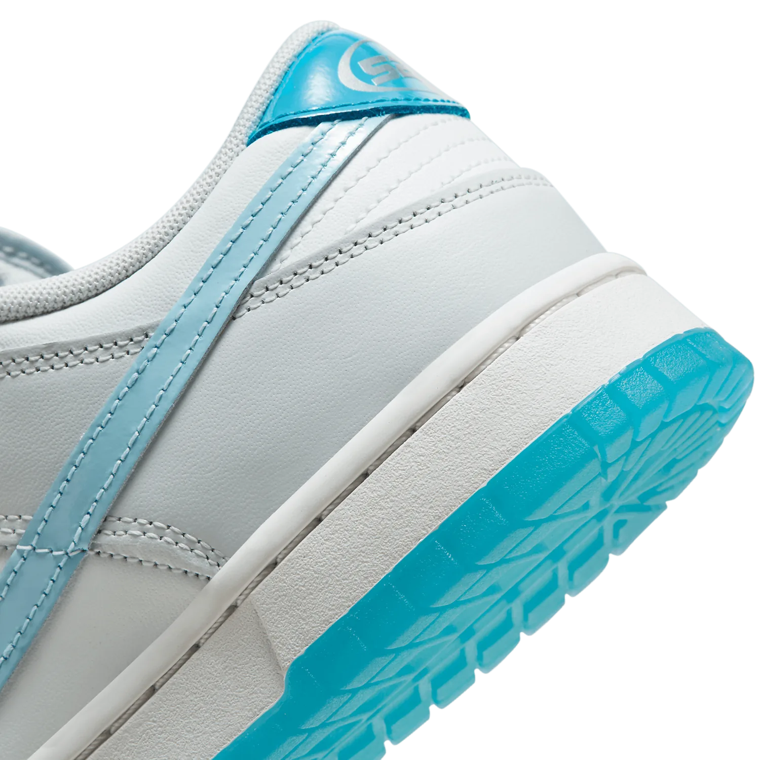 Nike Dunk Low 52 image 7