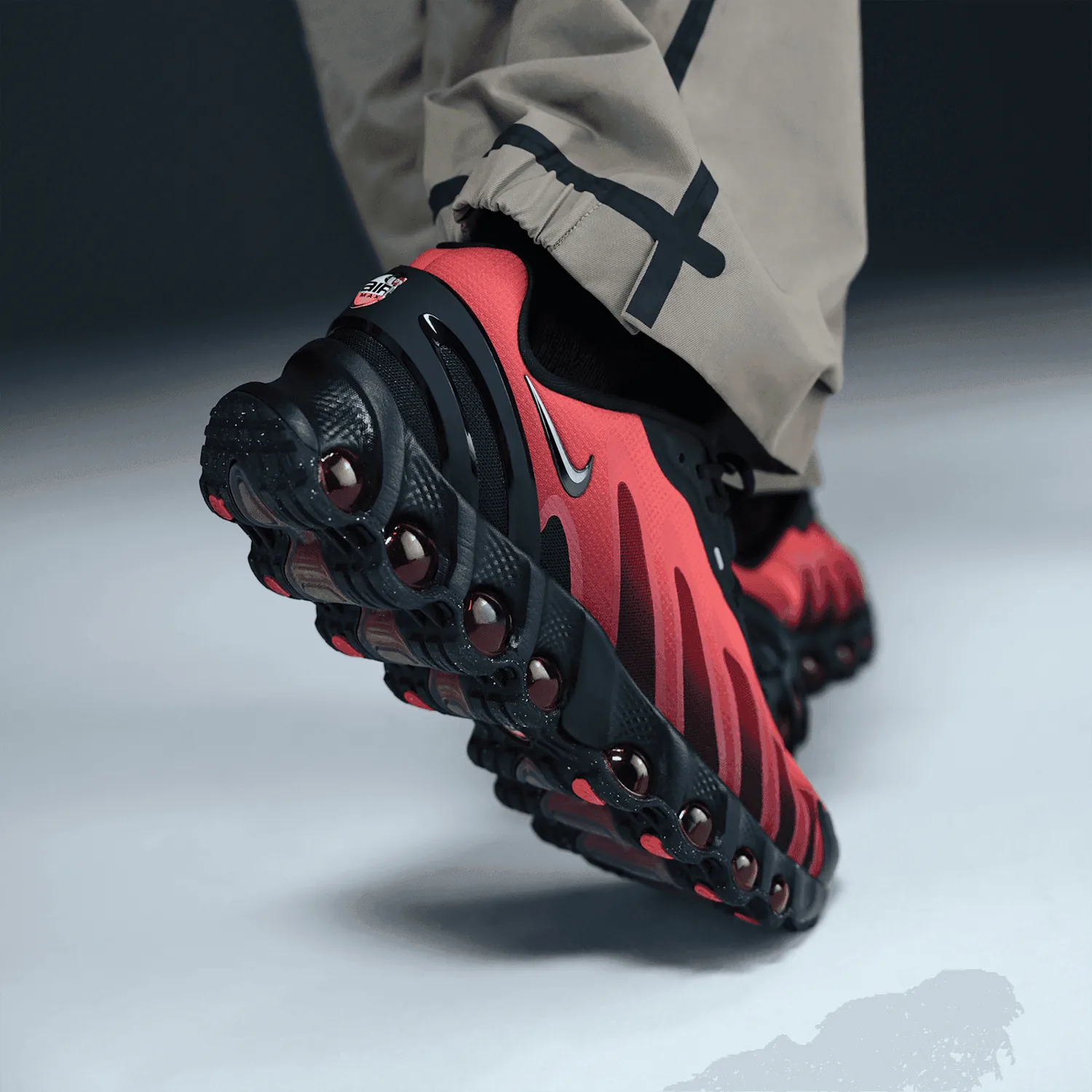 Nike Air Max DN8 Black Bright Crimson image 9