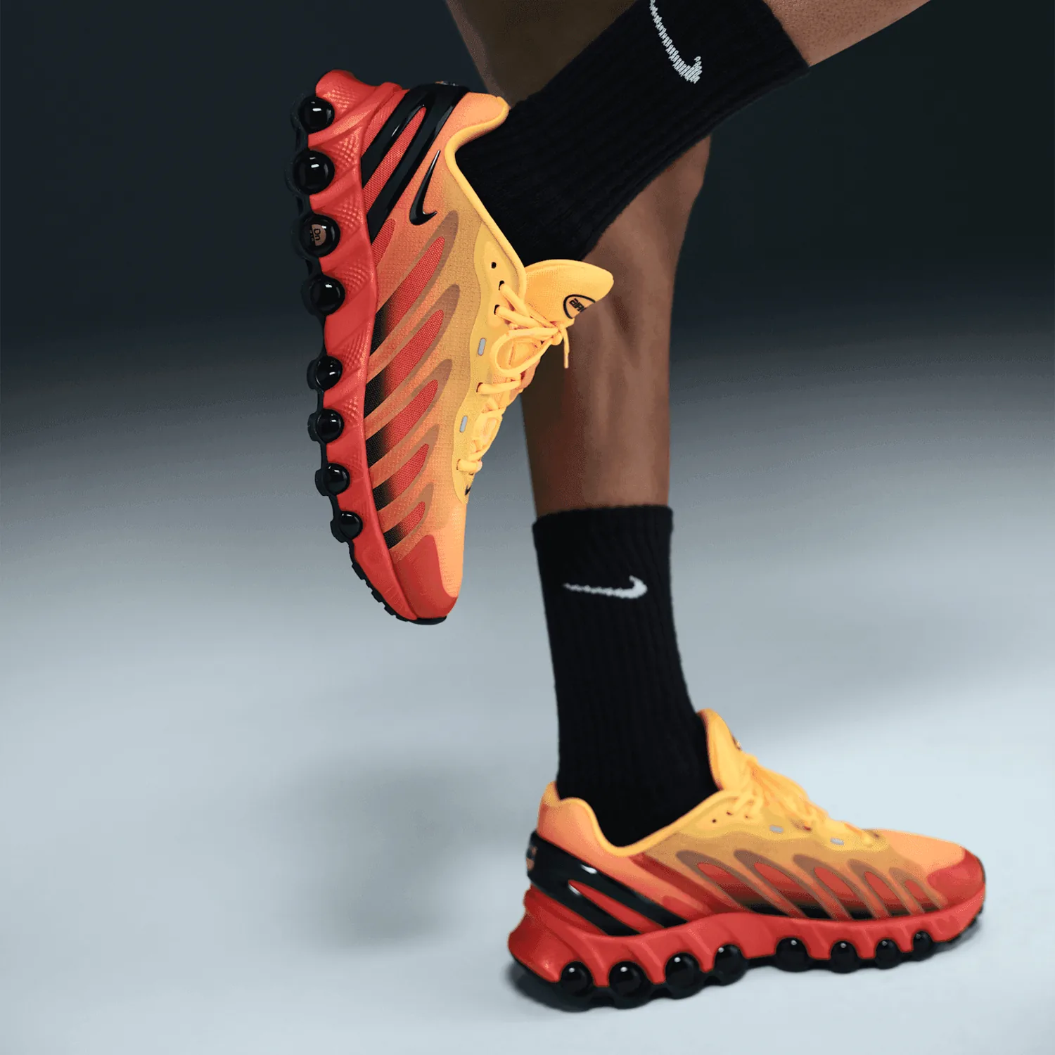 Nike Air Max DN8 Team Orange image 3