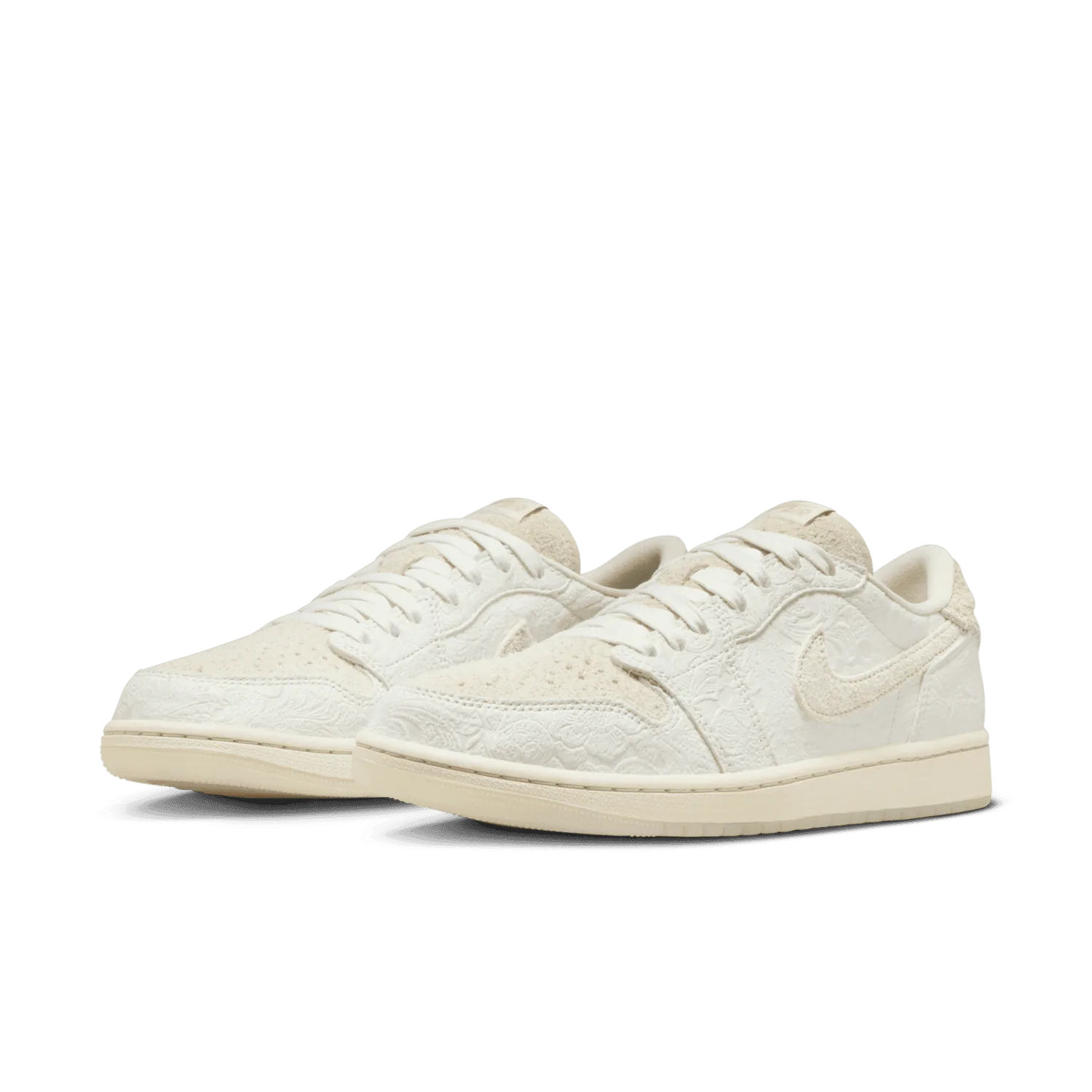 Air Jordan 1 Retro Low OG Chris Paul image 5