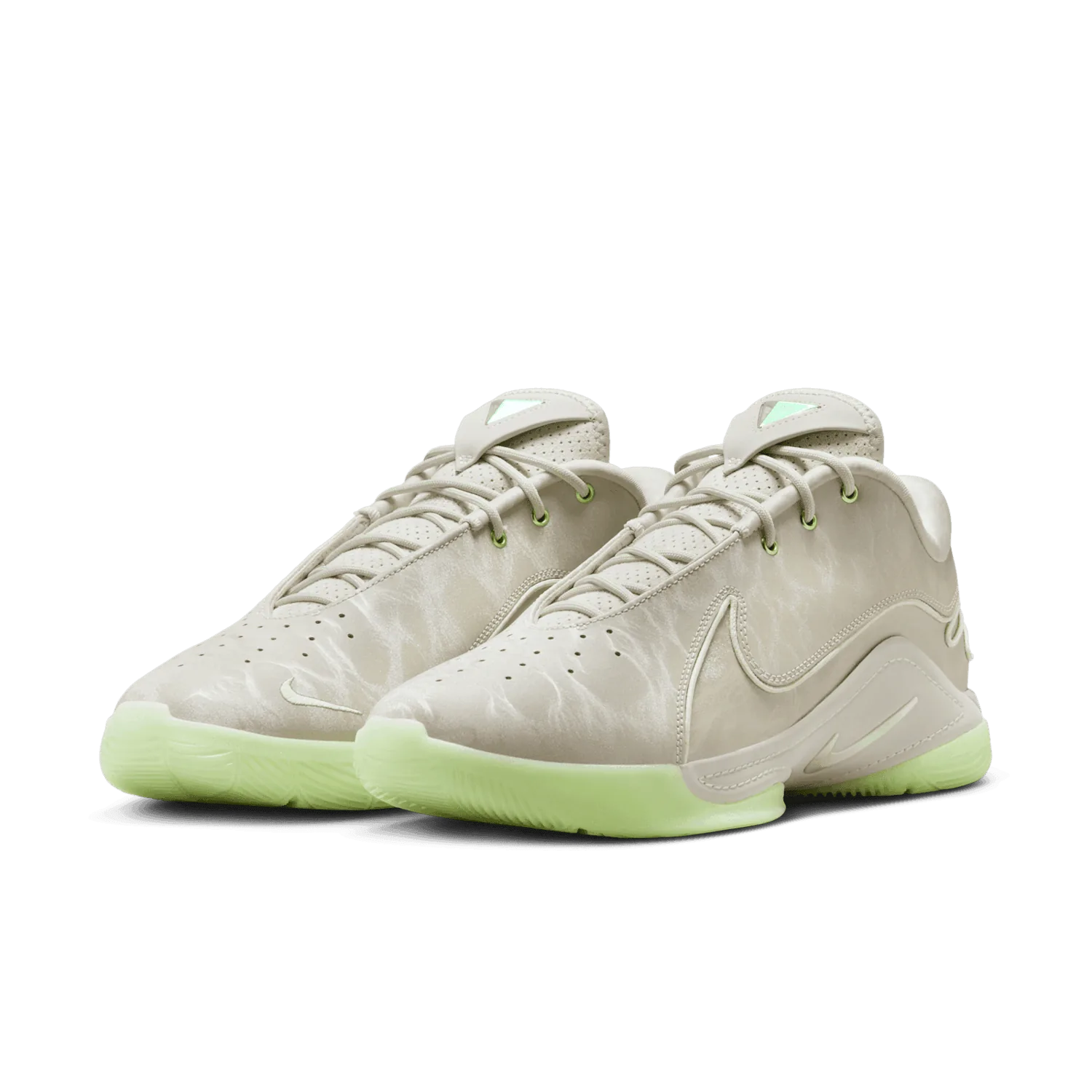 Nike LeBron 22 Dunkman image 7