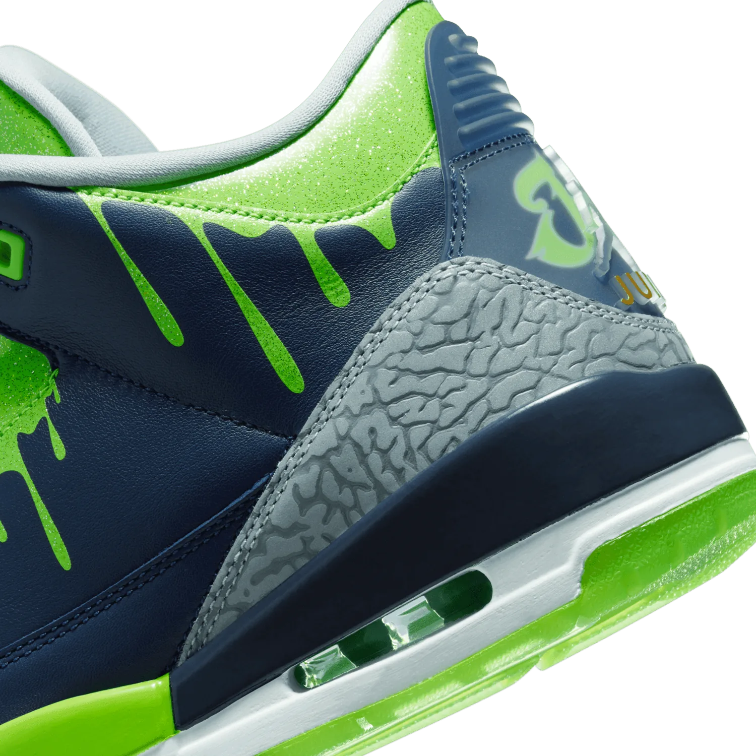 Air Jordan 3 Retro Doernbecher Hugo Covarrubias Molina (2023) image 8