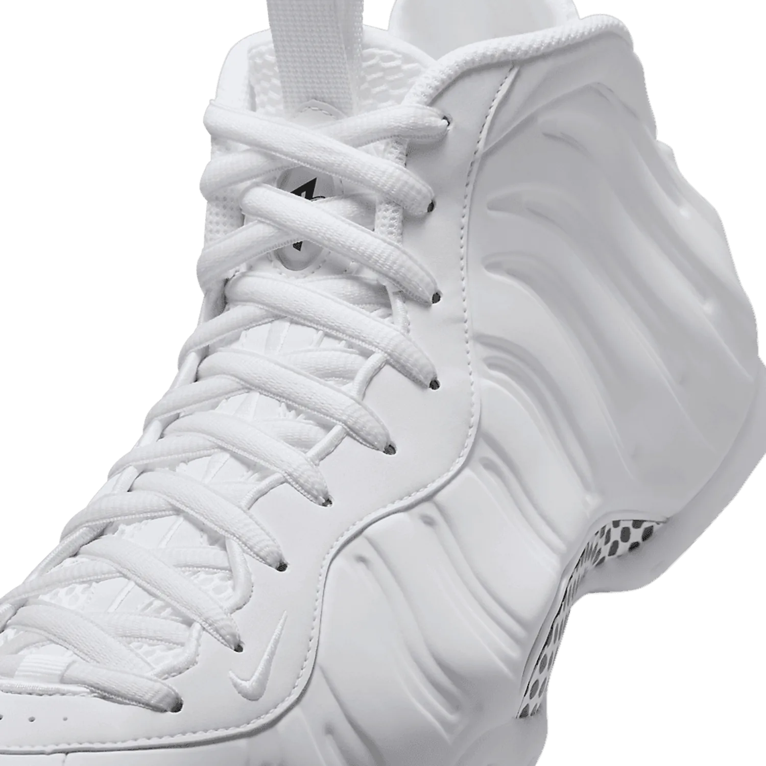 Nike Air Foamposite One Triple White image 5