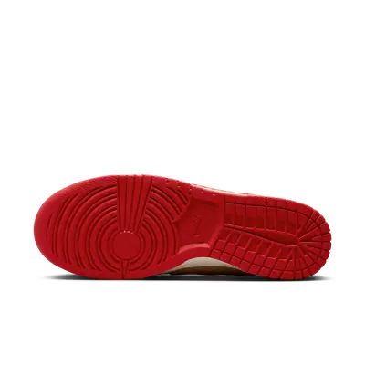 Nike Dunk Low Strawberry Waffle