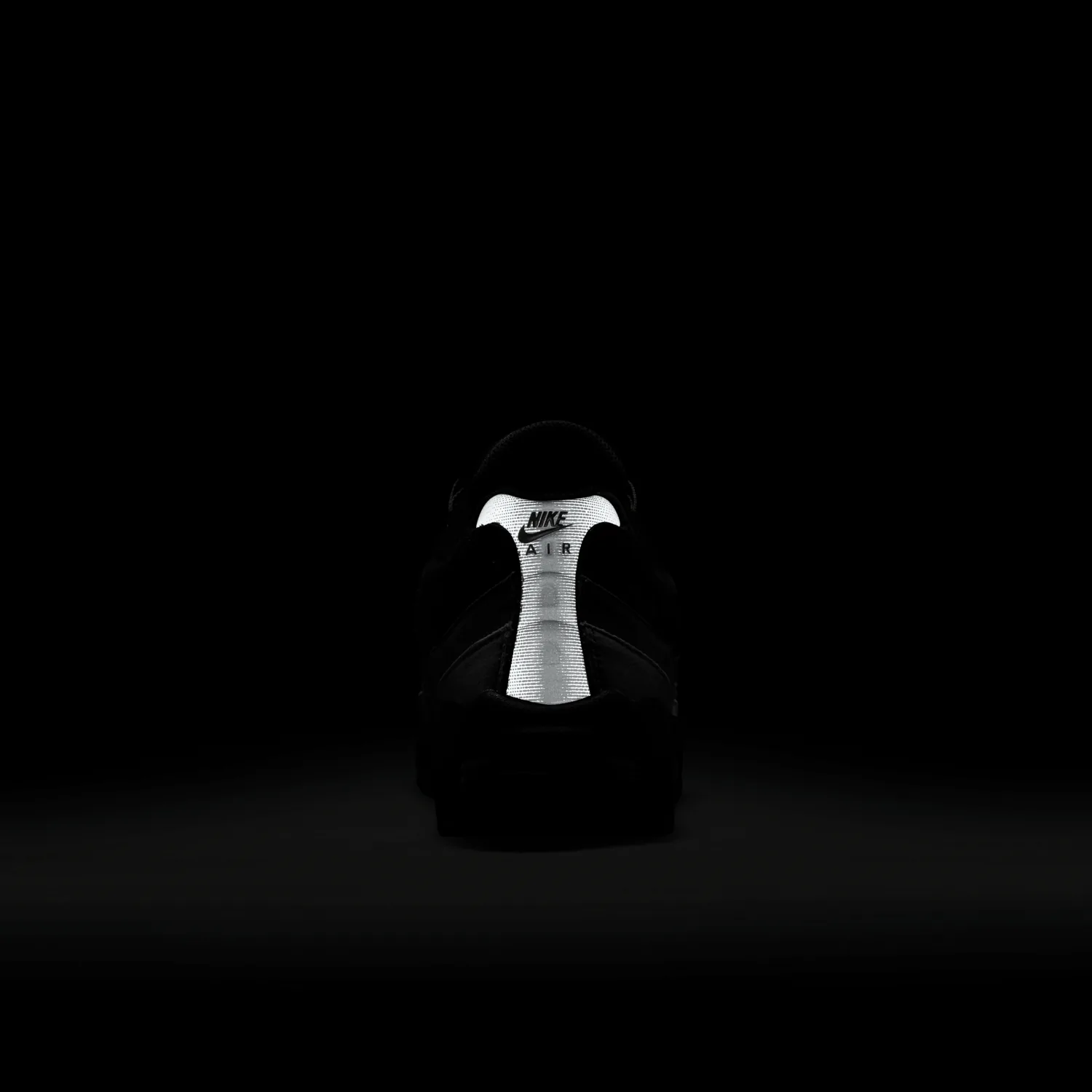 Nike Air Max 95 OG Liverpool FC Black Gym Red image 4