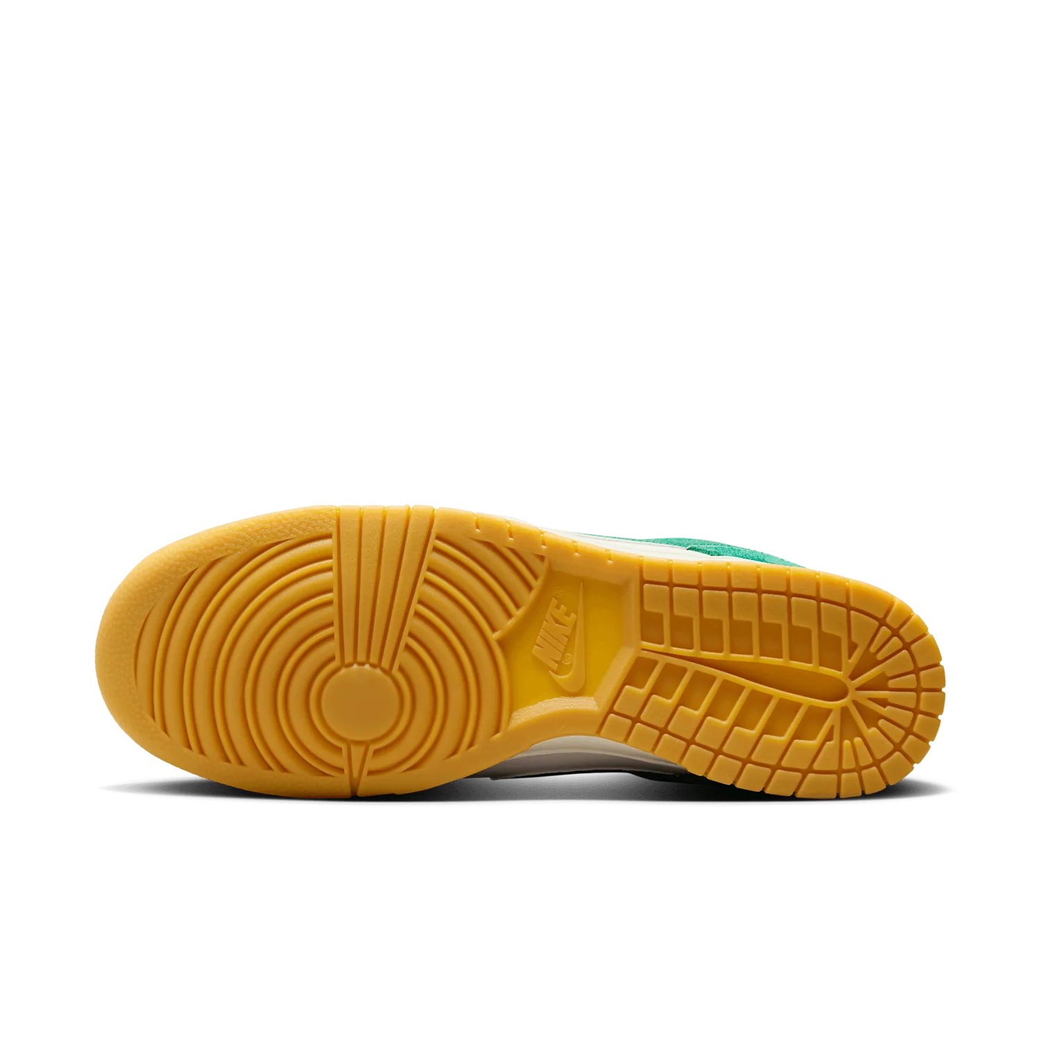 Nike Dunk Low SE Malachite Gum