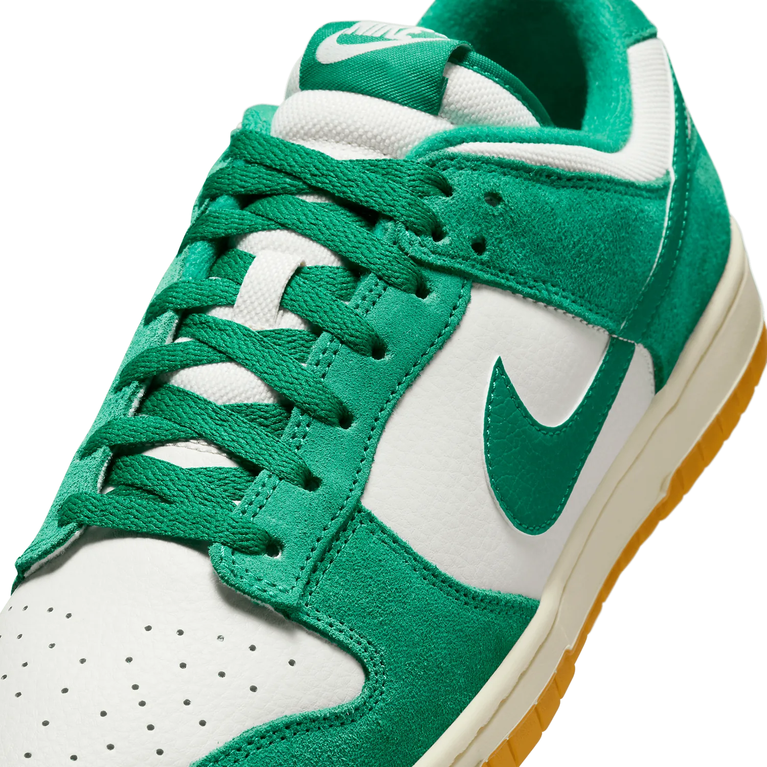 Nike Dunk Low SE Malachite Gum image 5