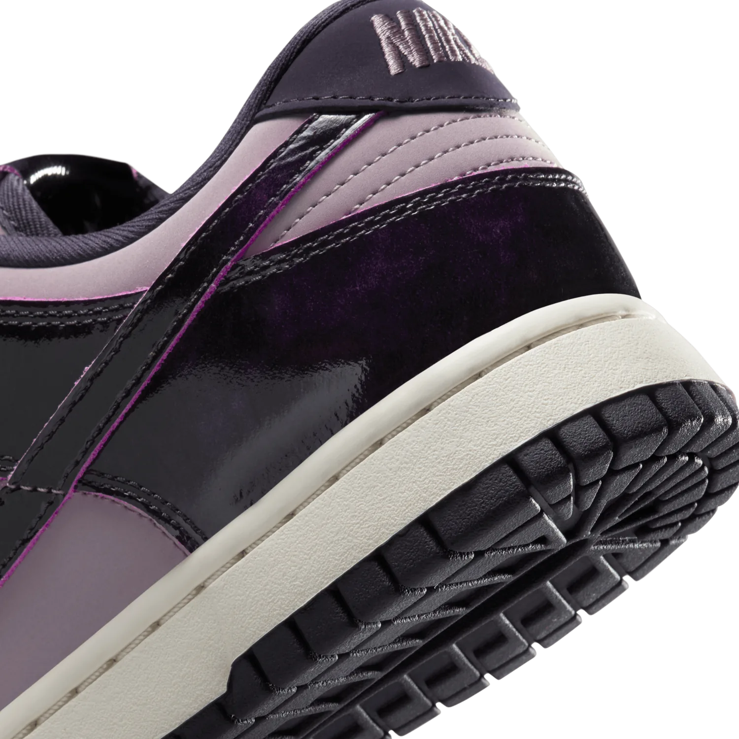 Nike Dunk Low Bleached Panda Light Violet Ore image 4