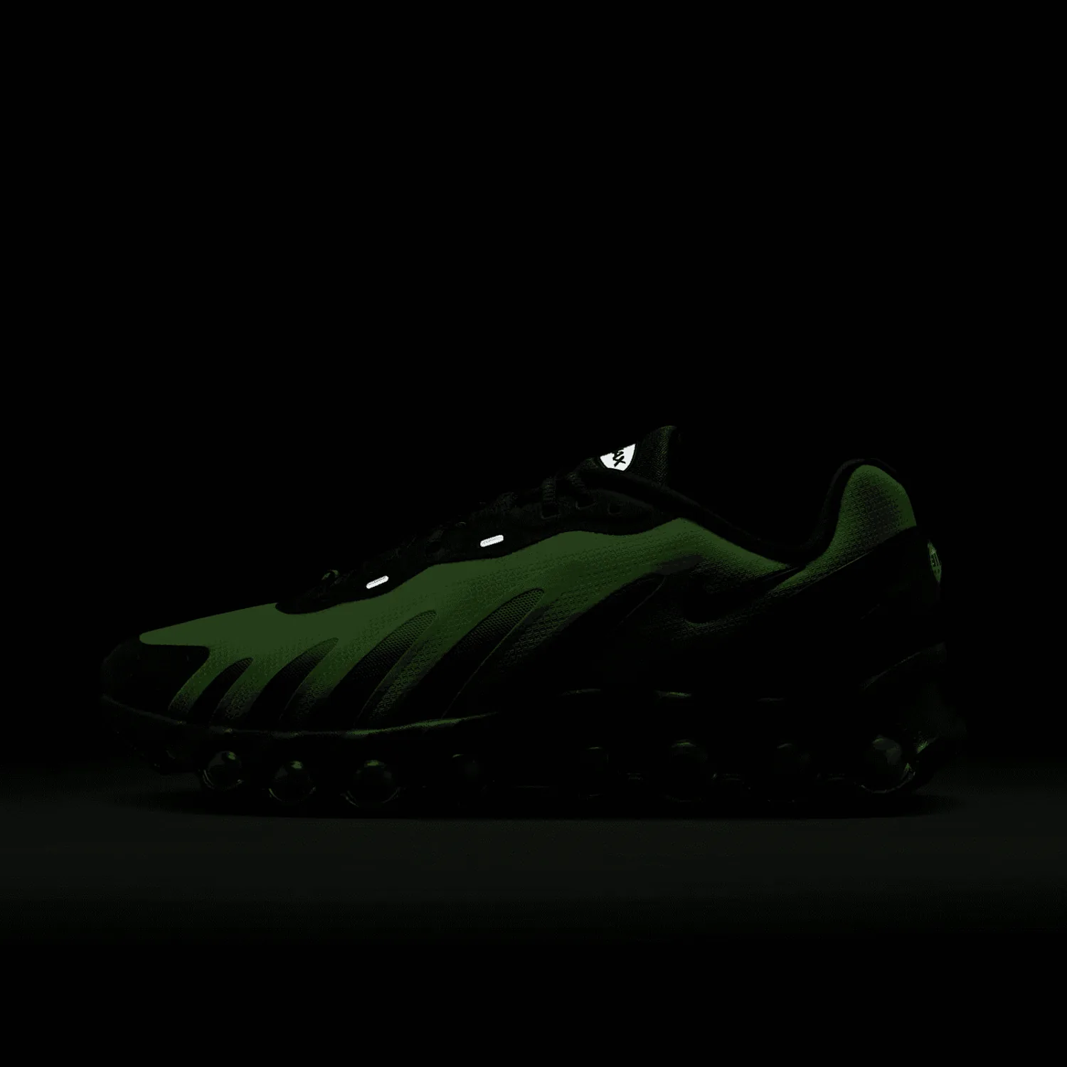 Nike Air Max Dn8 Black Green Strike image 12