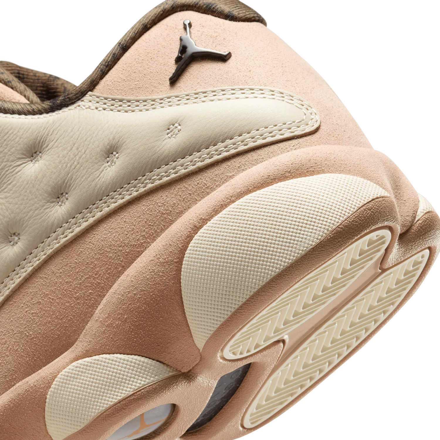 Air Jordan 13 Retro Low Dongdan image 8