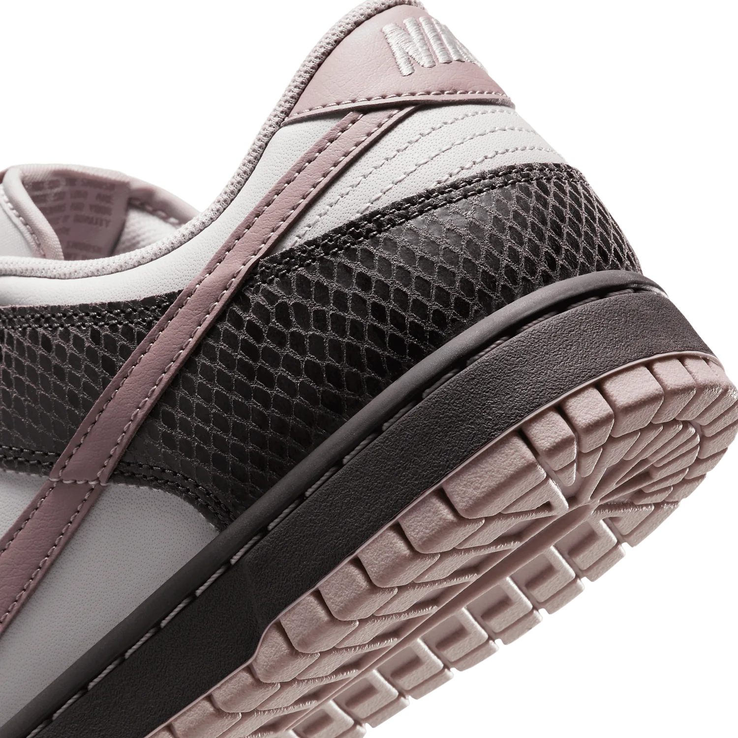 Nike Dunk Low Snakeskin Medium Ash Platinum Violet image 7