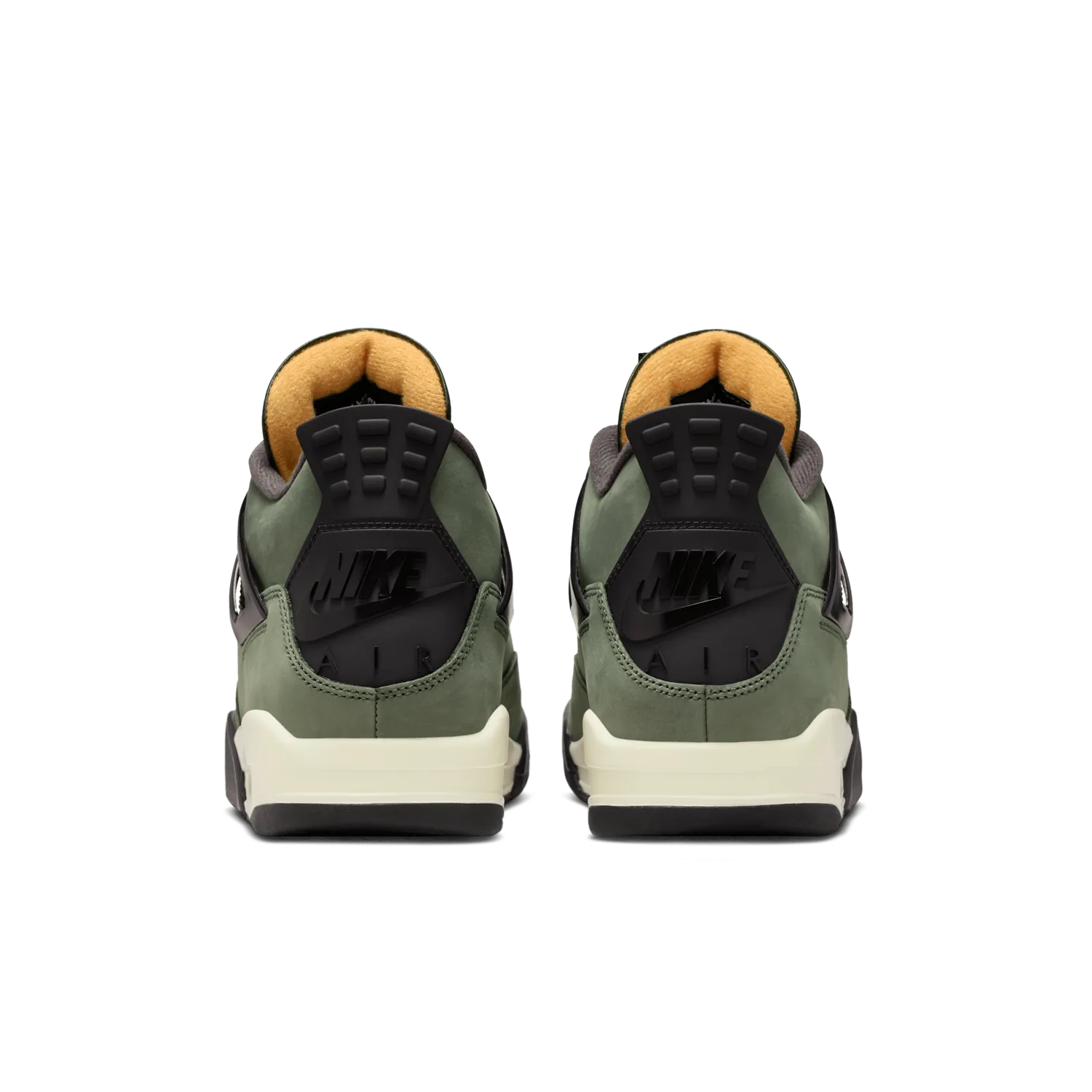Air Jordan 4 Retro OG SP Undefeated image 3