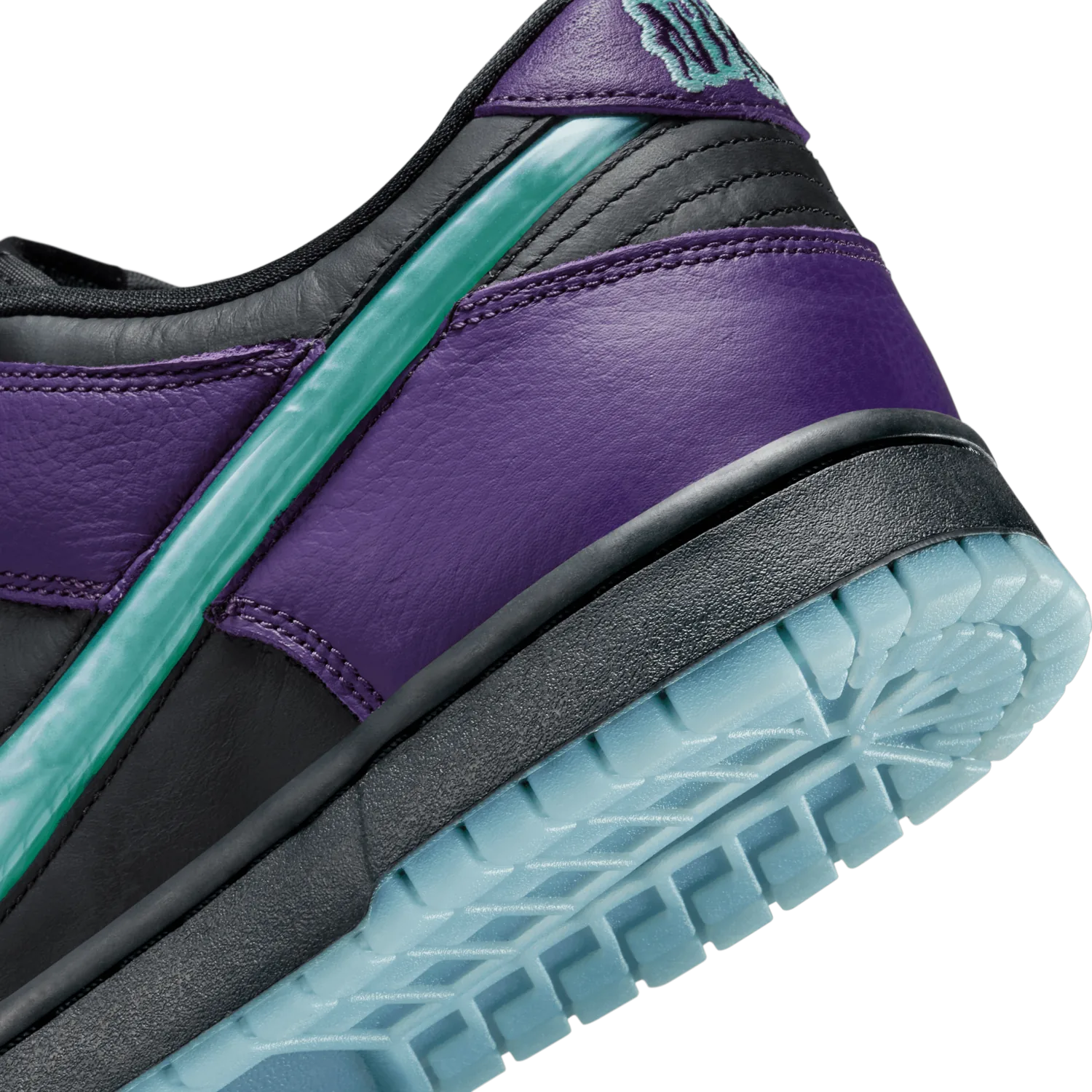 Nike Dunk Low Retro Limited Halloween Wizard image 18