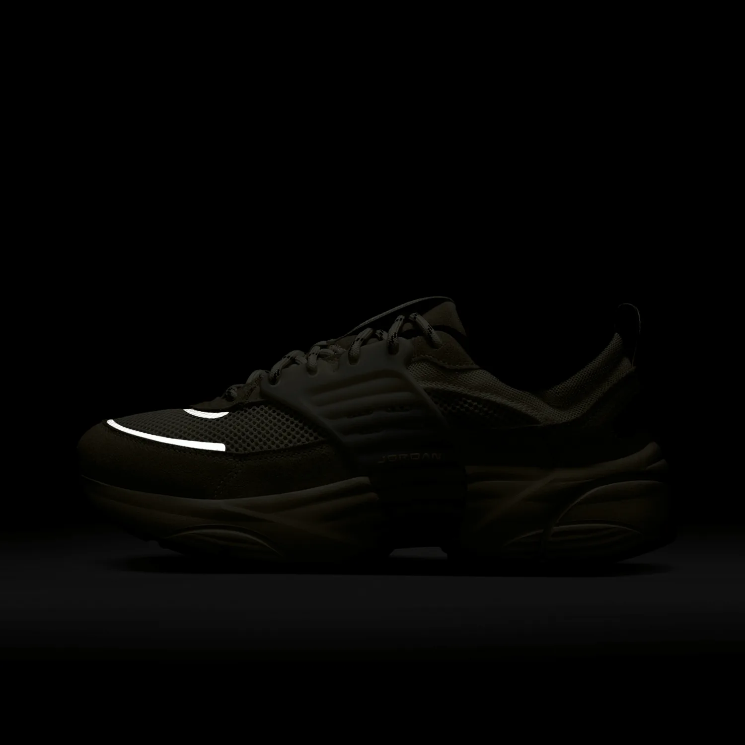 Jordan Trunner O/S Sail image 3