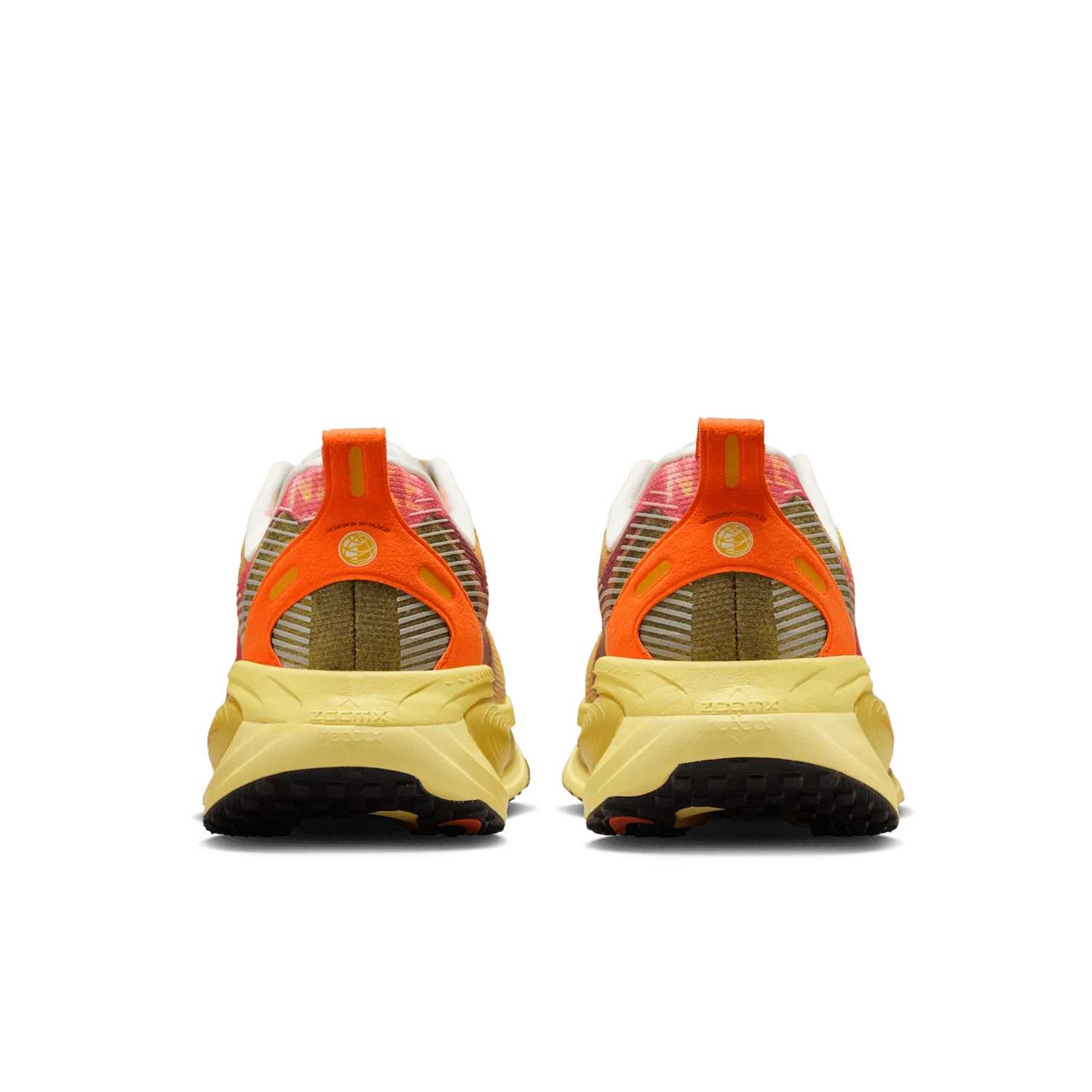 Nike Vomero 18 International Running Pack image 5