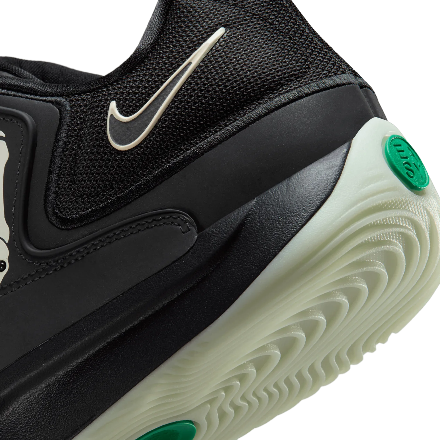 Nike KD 18 Halloween image 2