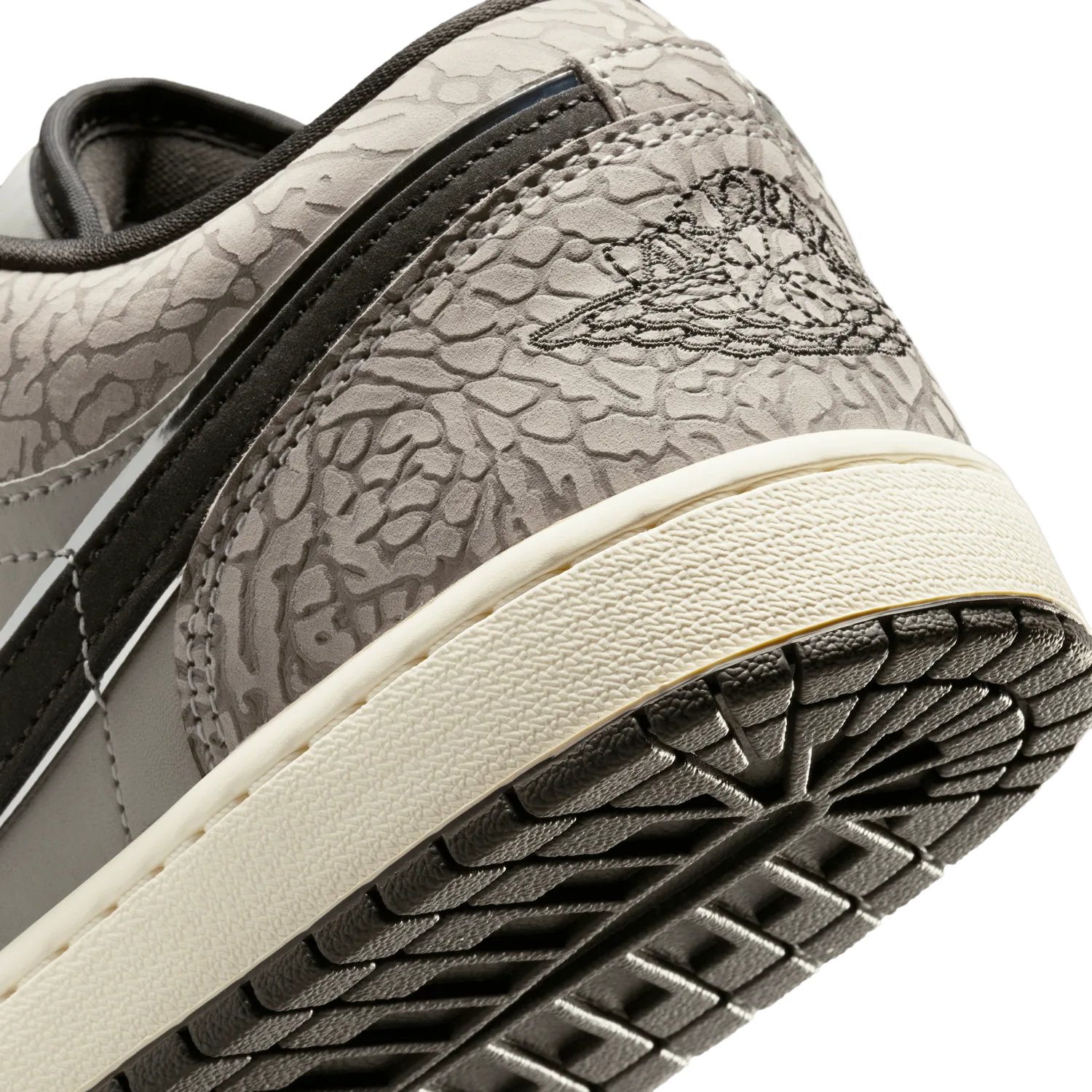 Jordan 1 Low SE Elephent Print image 10
