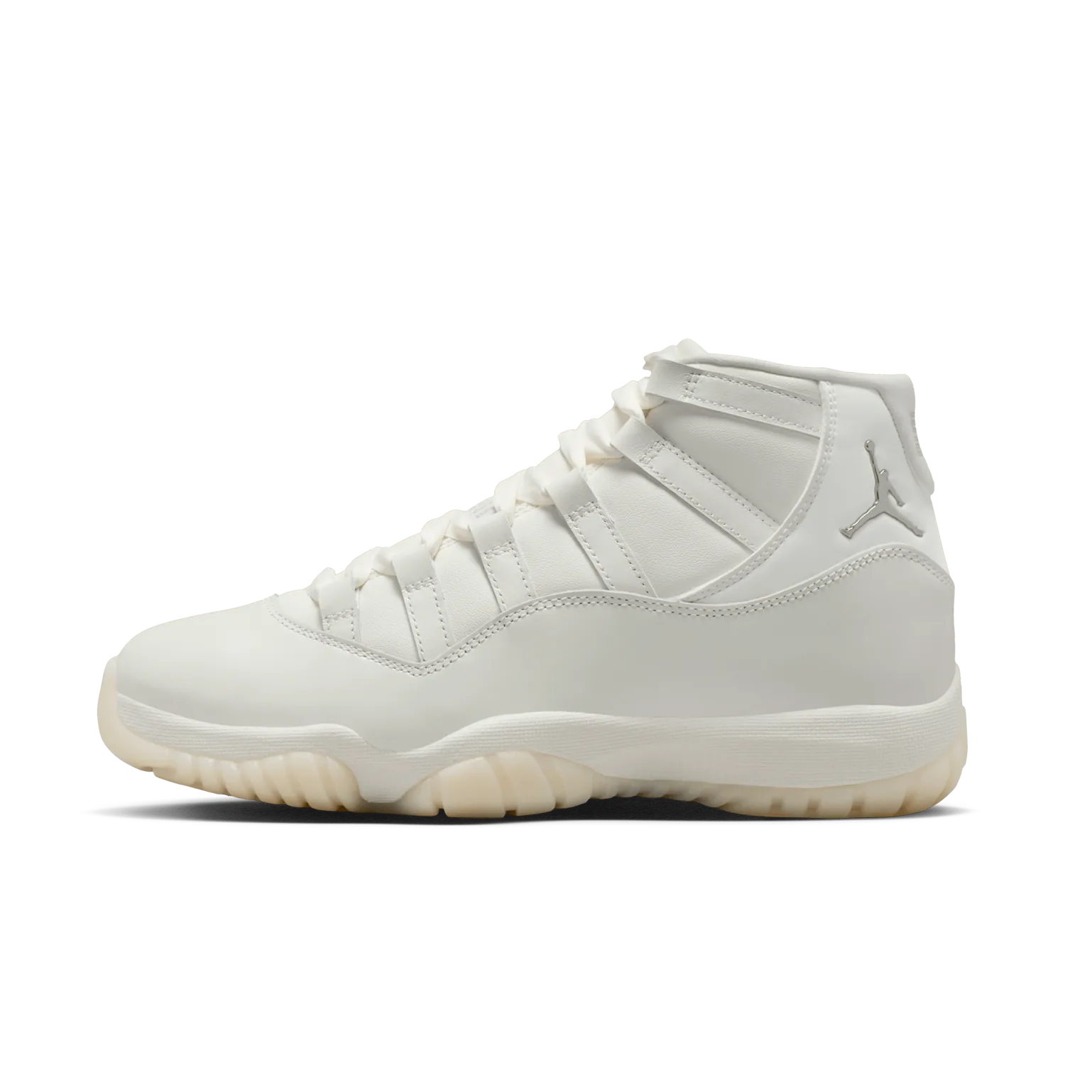 Air Jordan 11 Retro Pearl (W) image 4