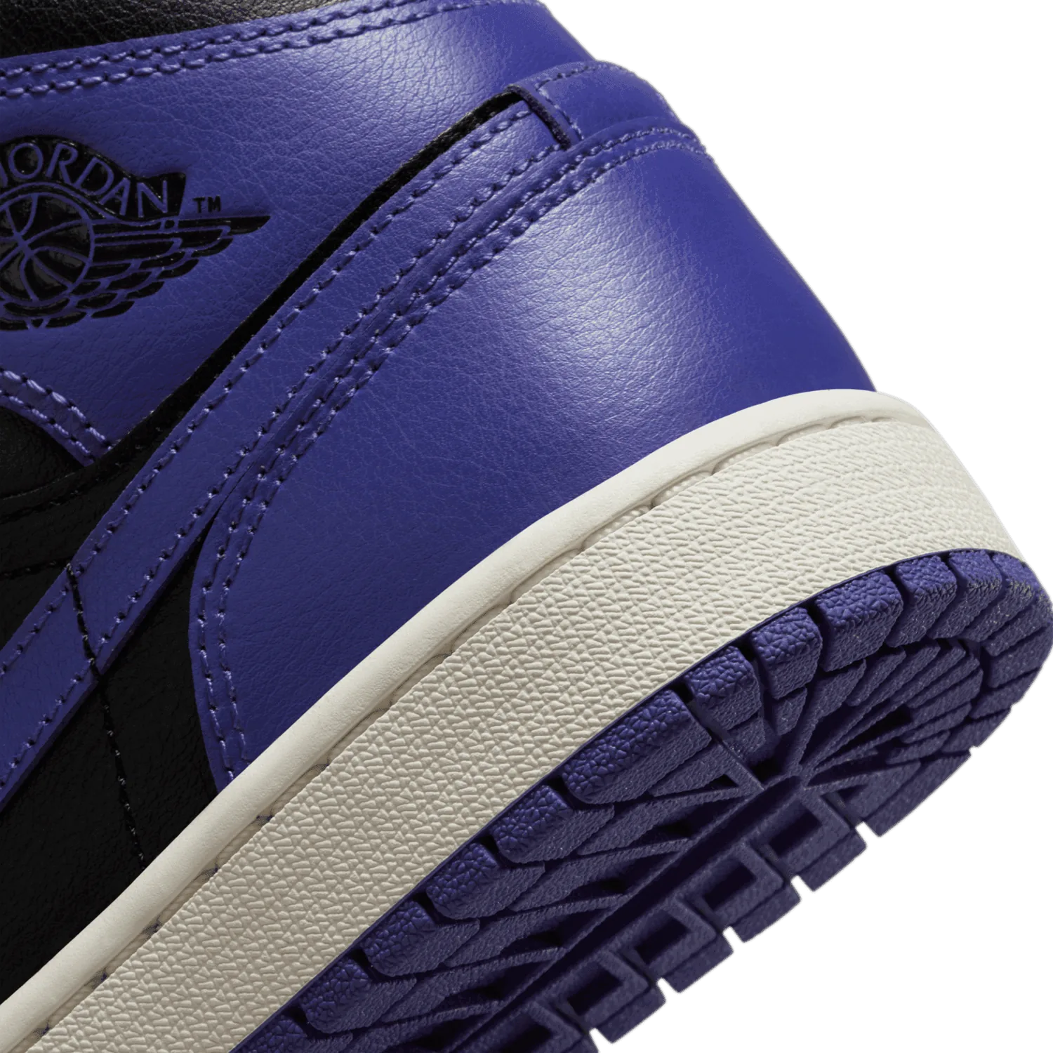 Air Jordan 1 Mid Black Concord (W) image 7