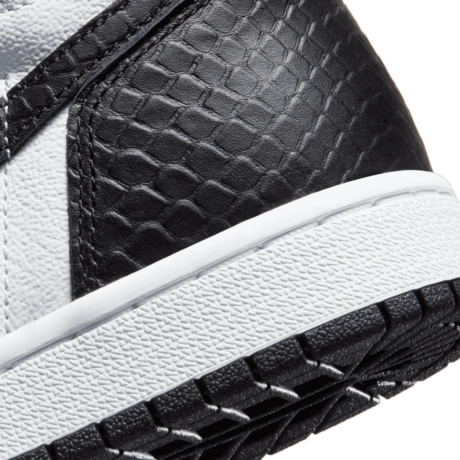 Jordan 1 Retro High Satin Snake Chicago (W) image 7