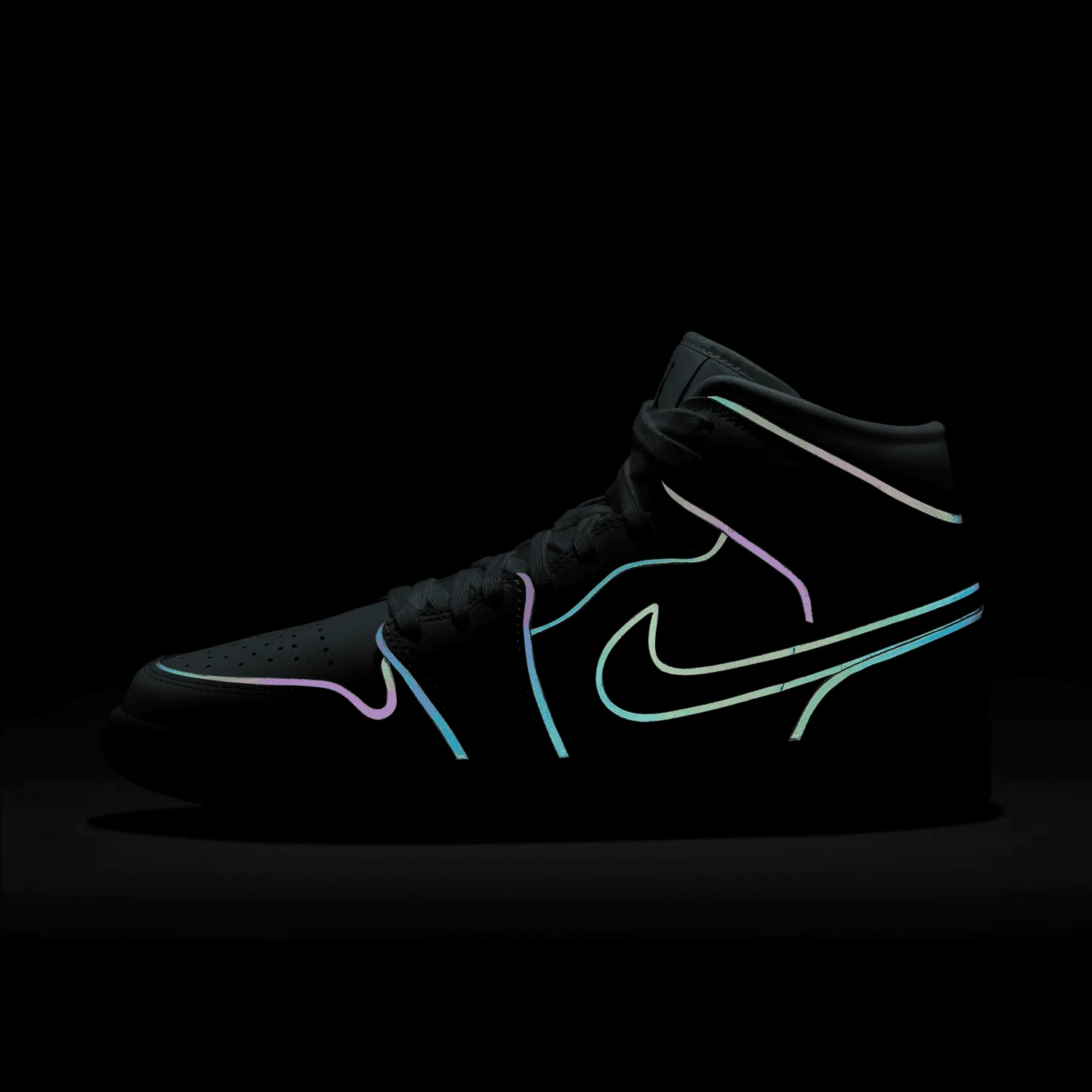 Jordan 1 Mid Iridescent Reflective White (W) image 10