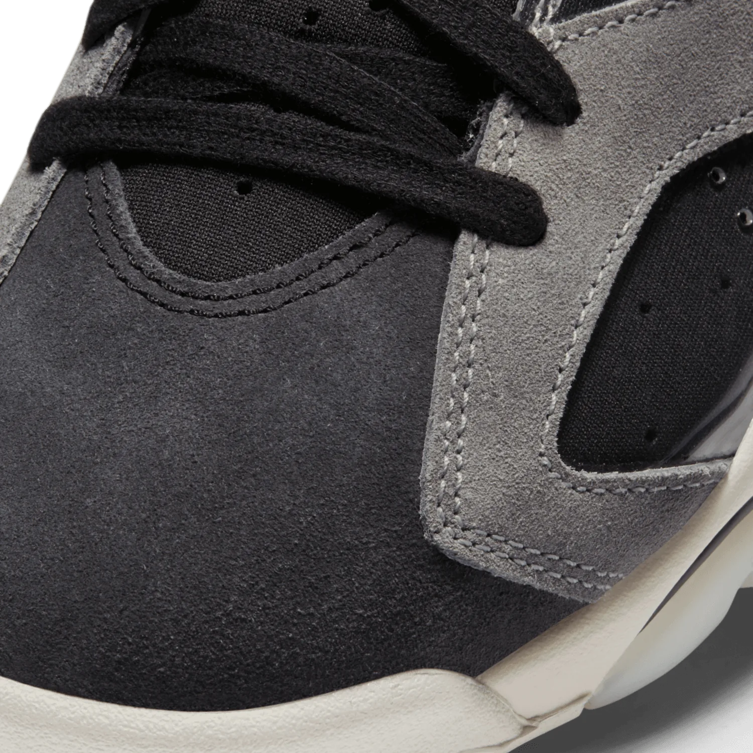 Air Jordan 6 Retro Tech Chrome (W) image 6
