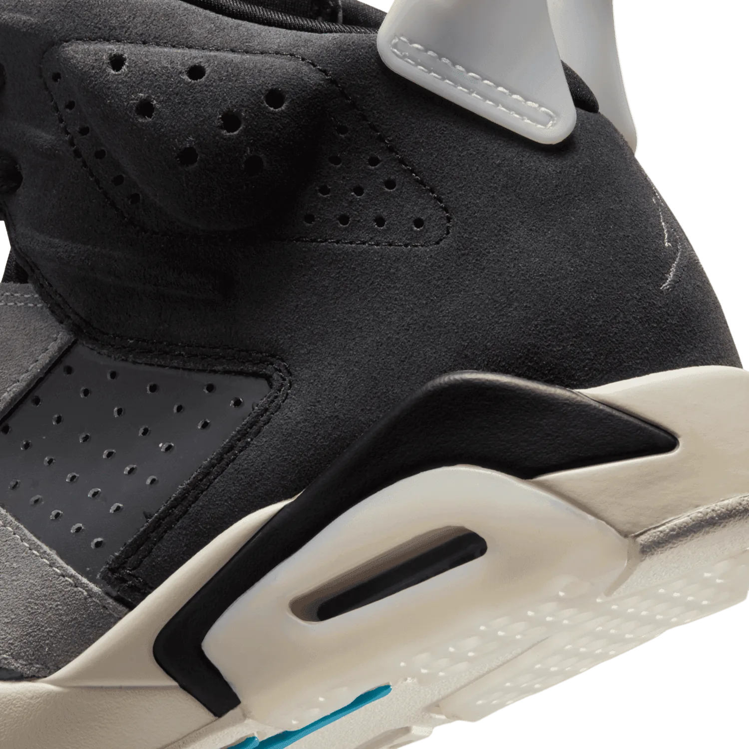 Air Jordan 6 Retro Tech Chrome (W) image 7